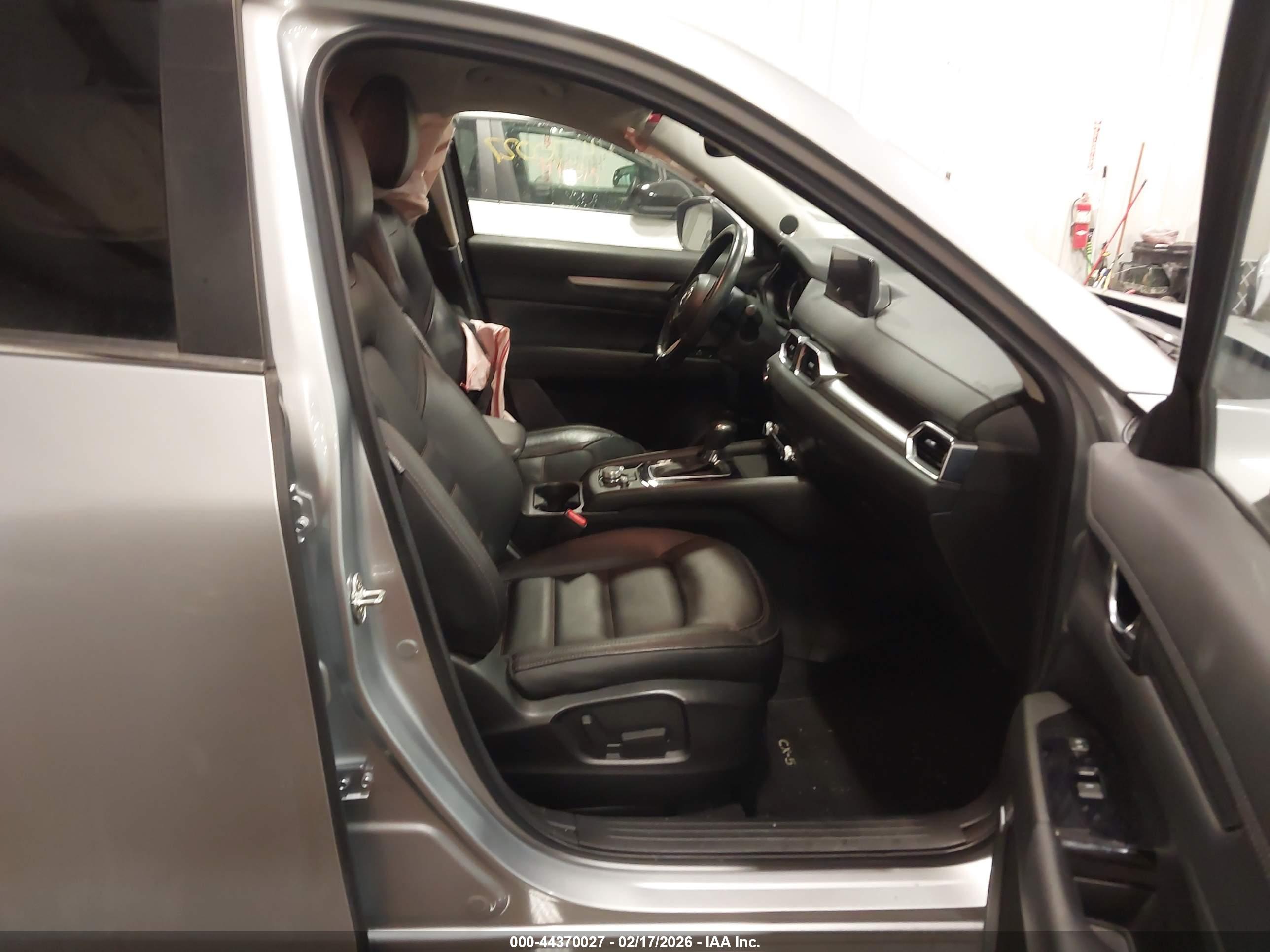 MAZDA CX-5 image 5