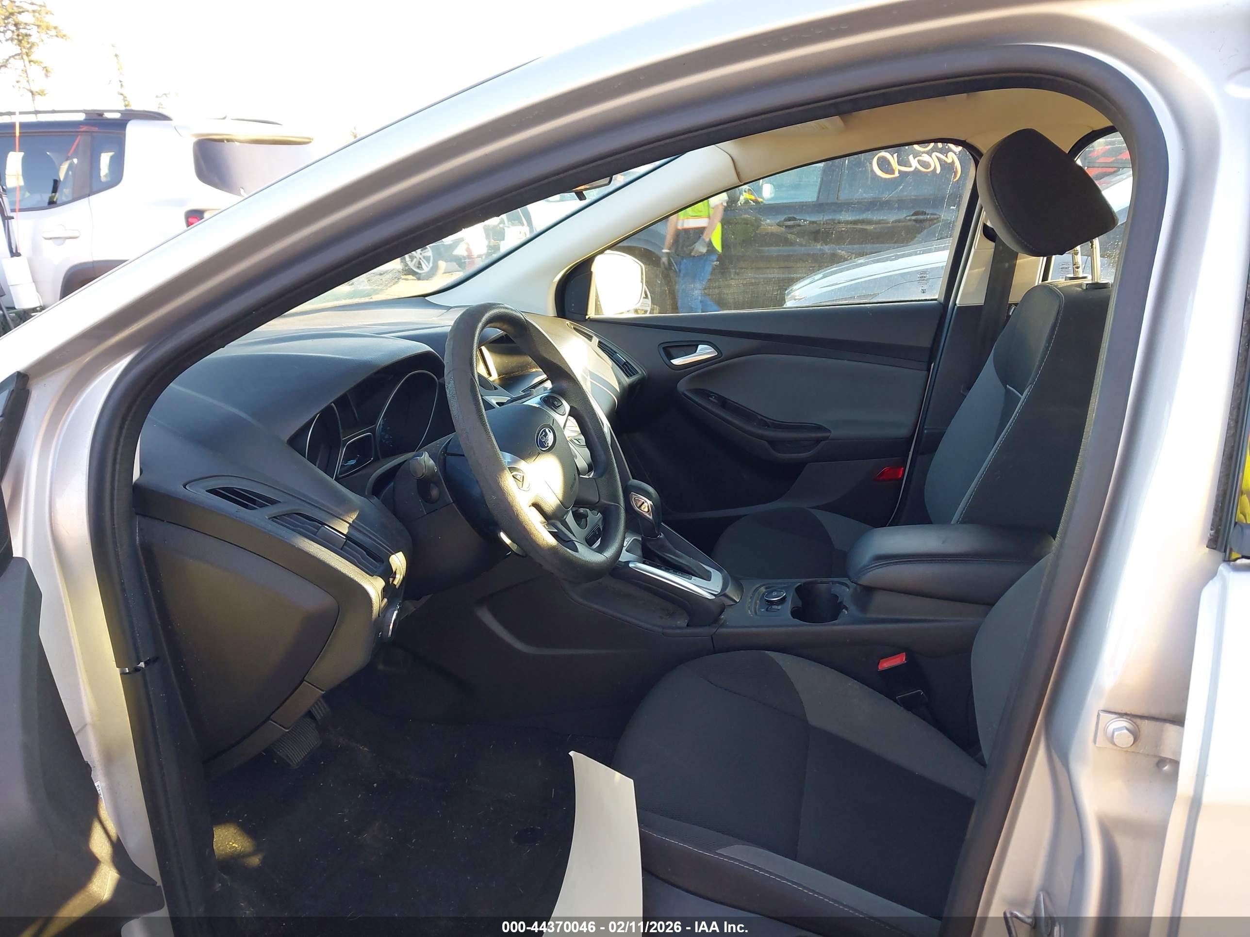 FORD FOCUS image 5