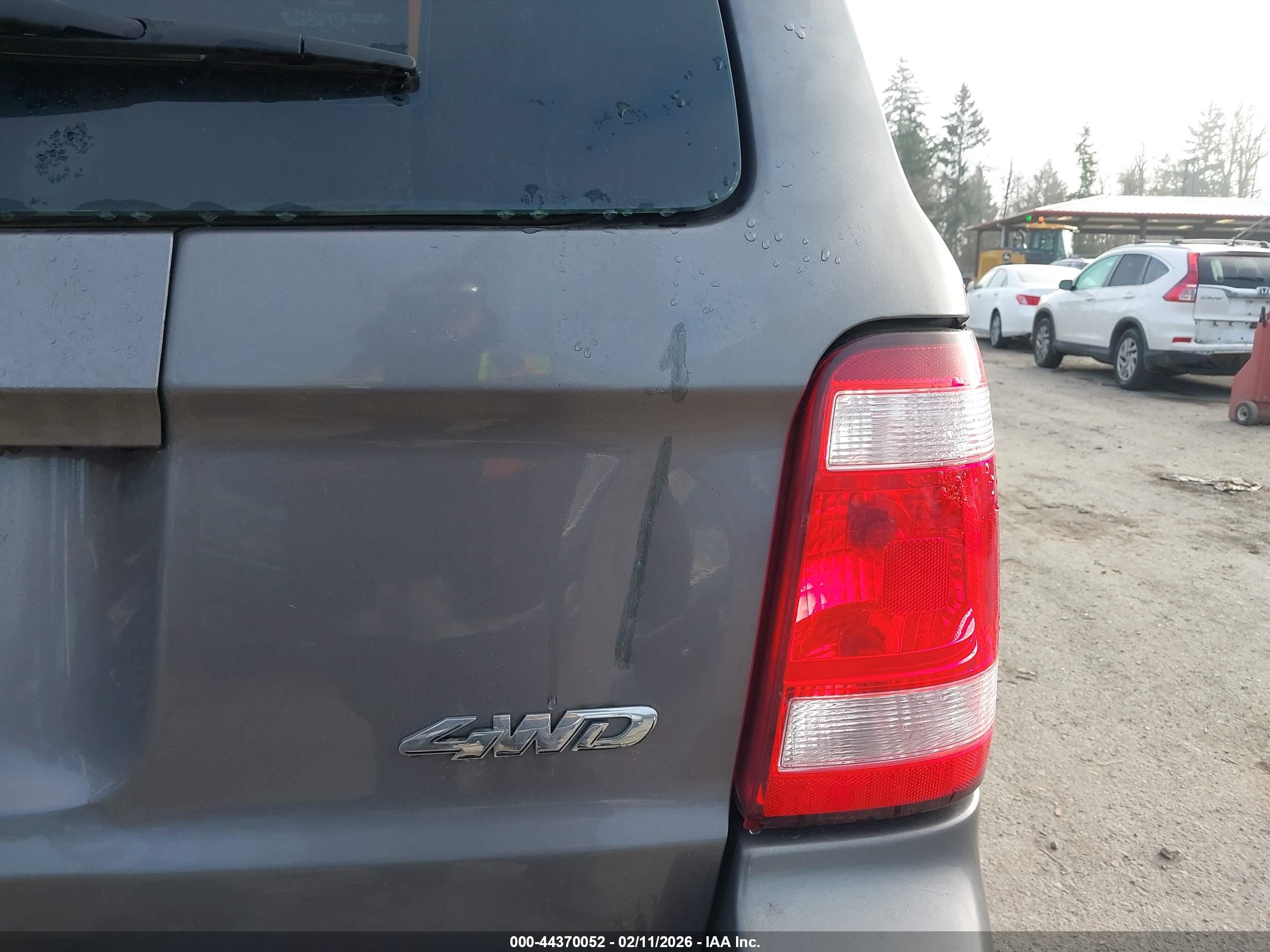 FORD ESCAPE image 6