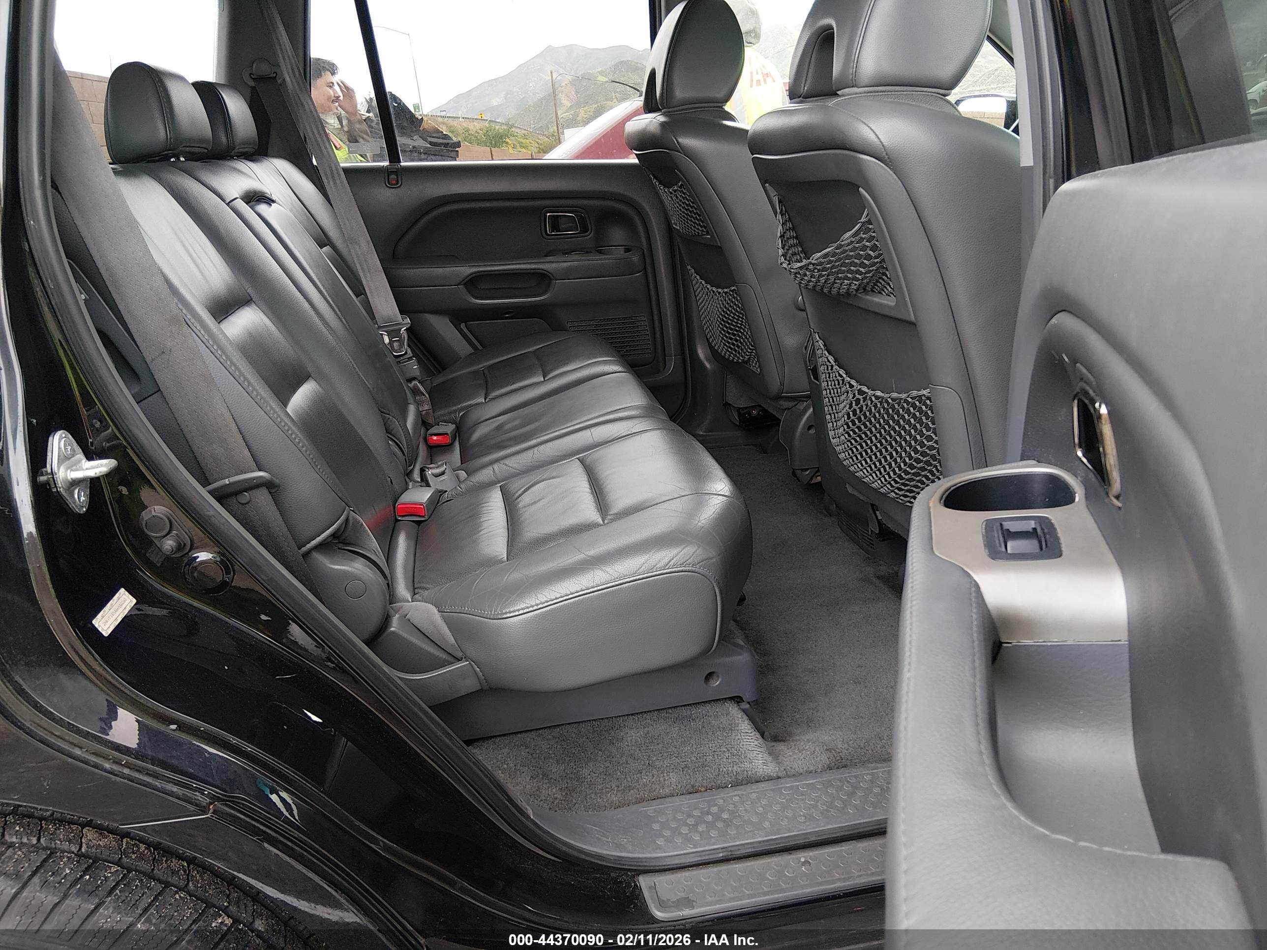 HONDA PILOT image 8