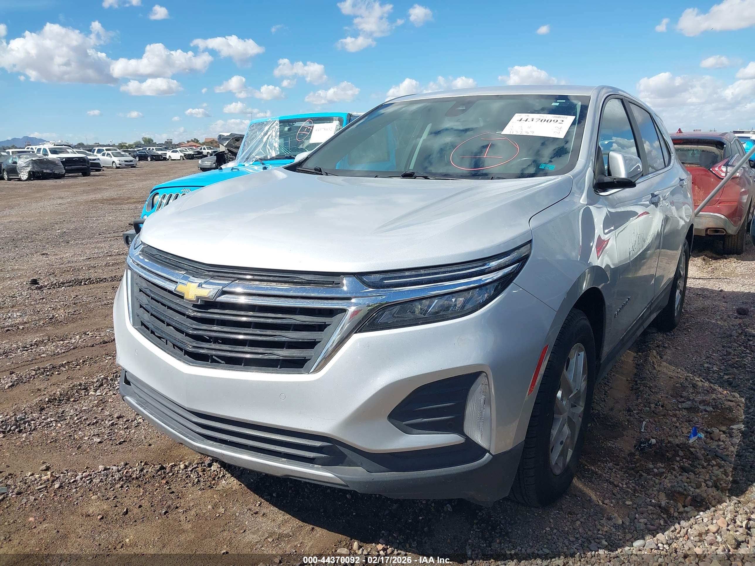CHEVROLET EQUINOX image 2
