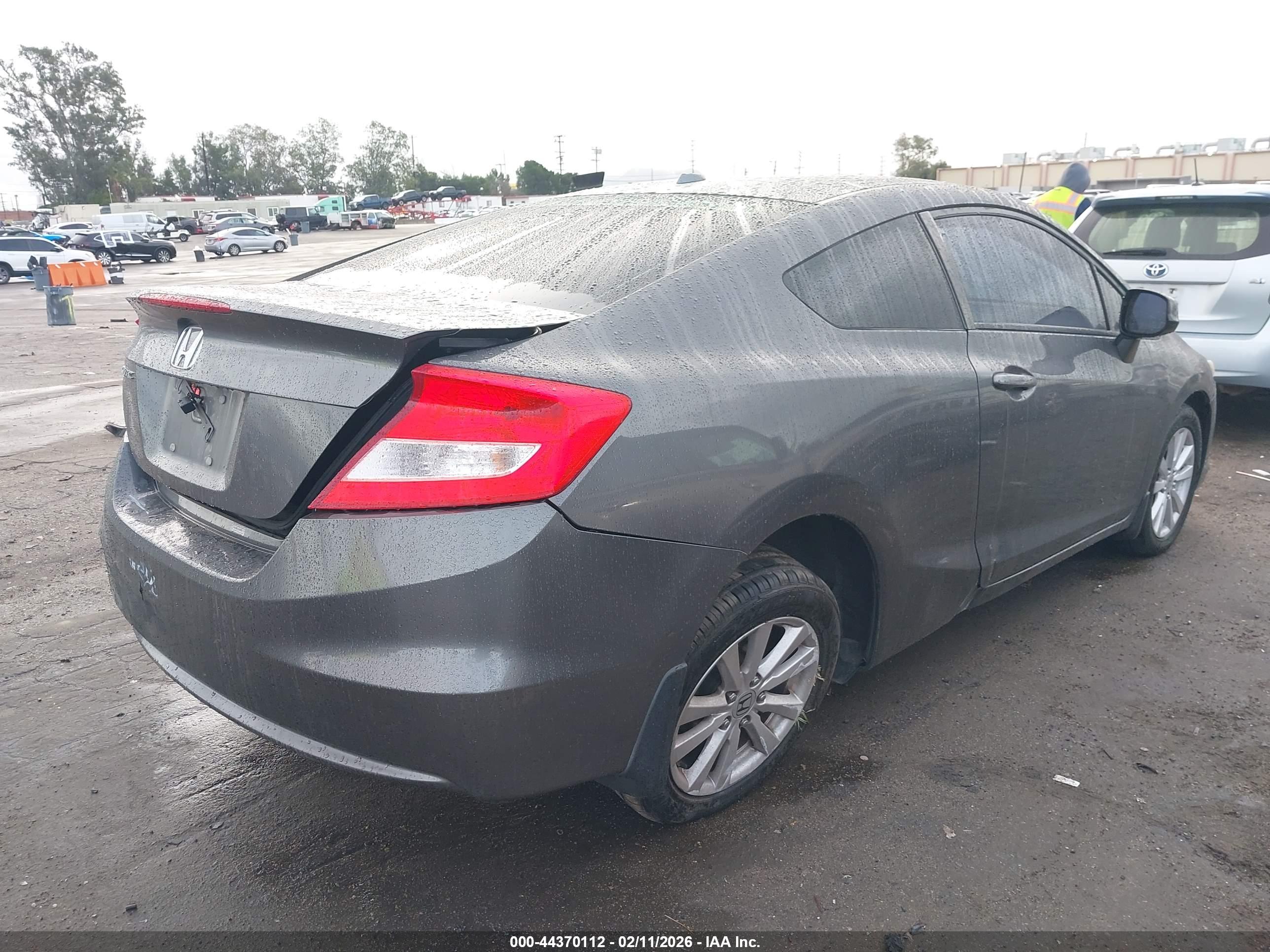 HONDA CIVIC image 4