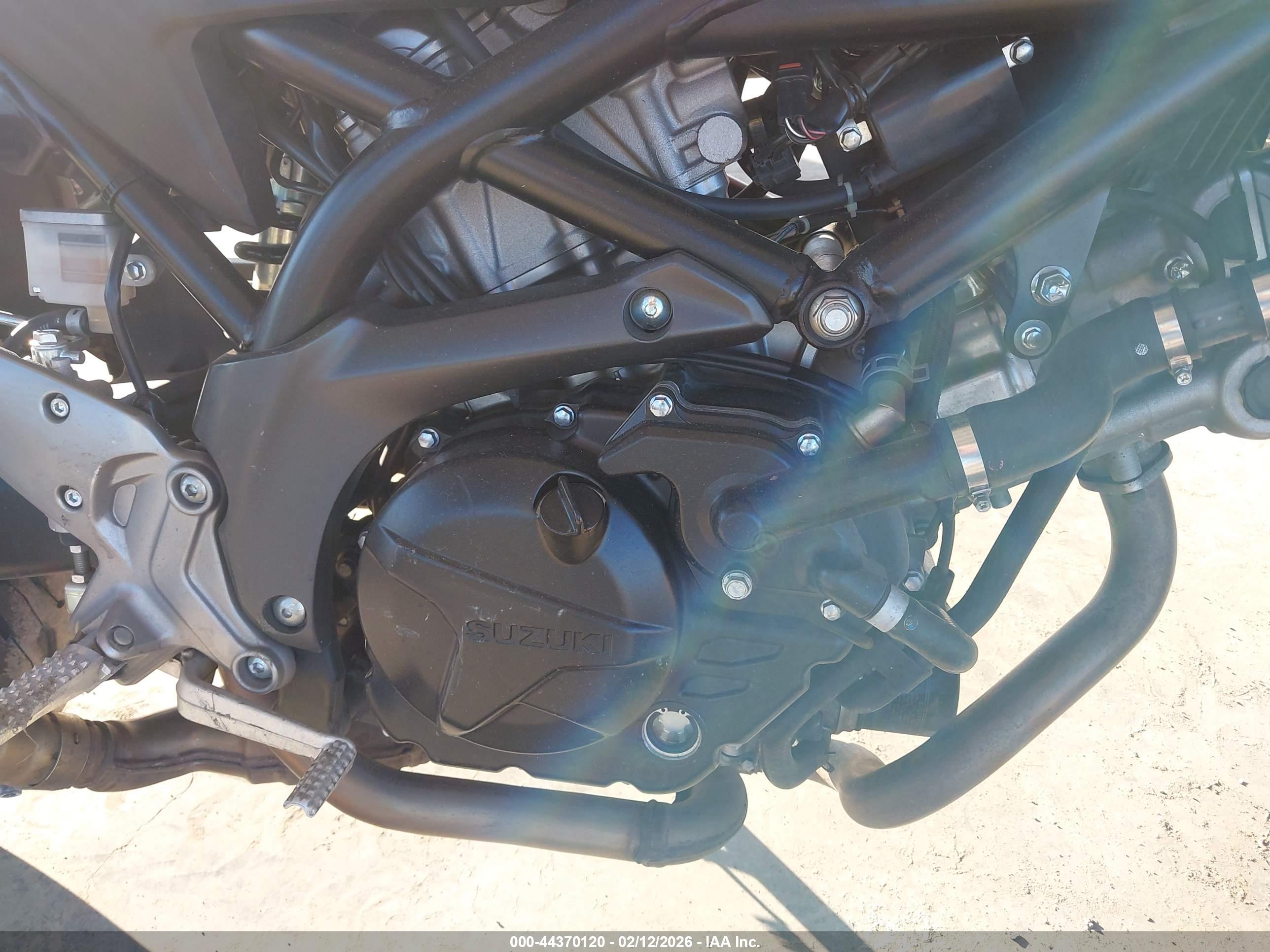 SUZUKI SV650 image 8
