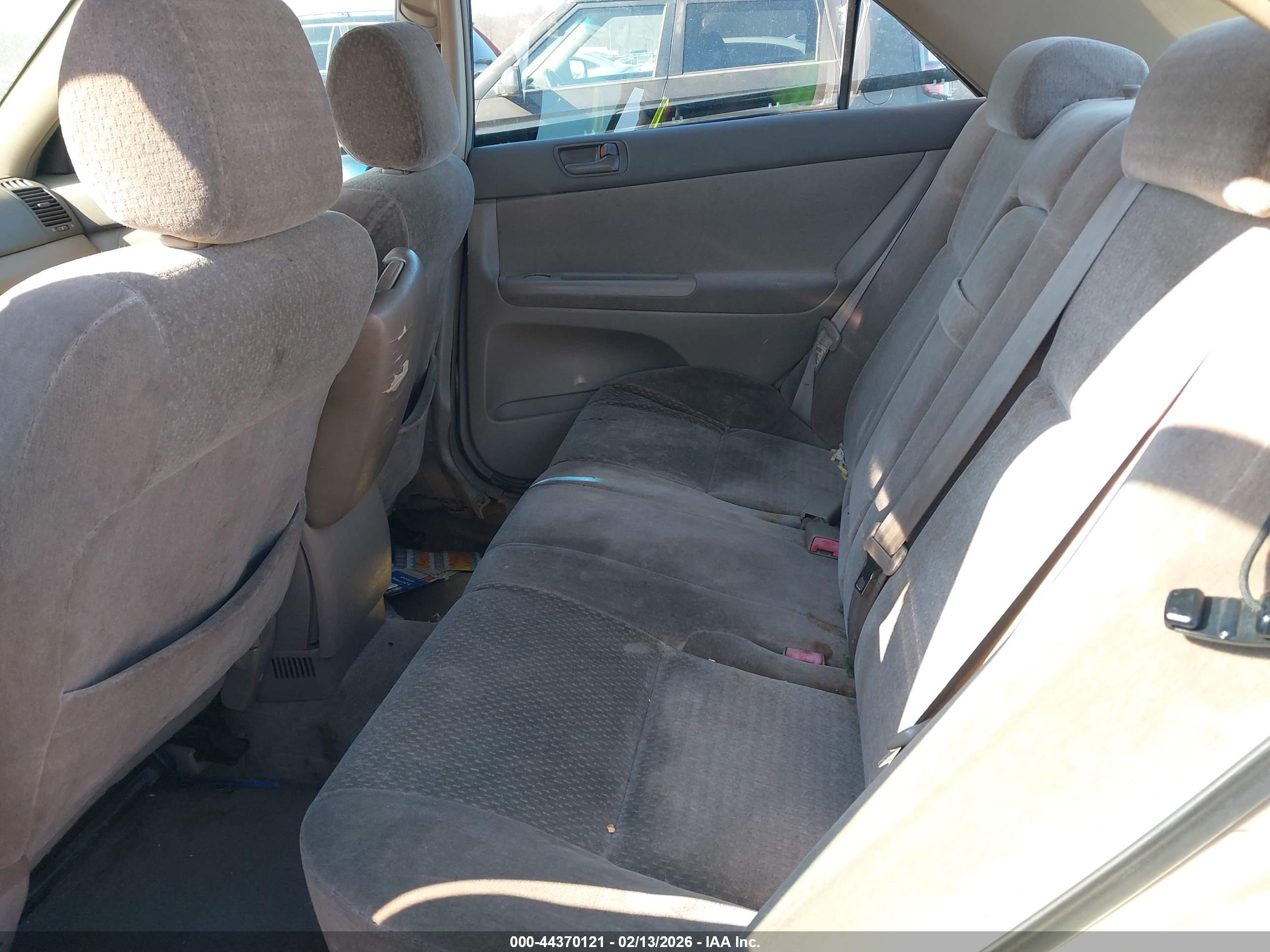 TOYOTA CAMRY image 8