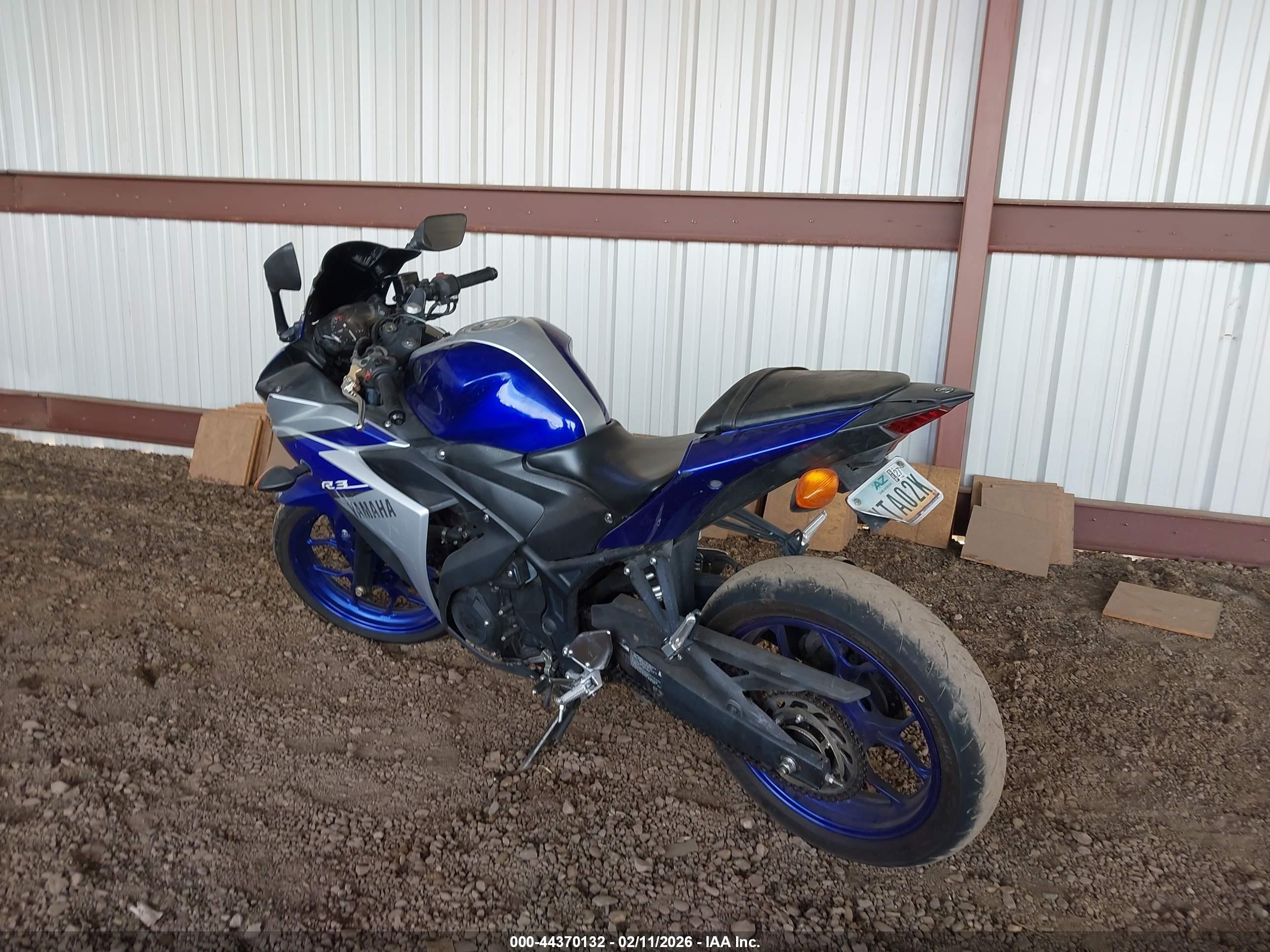 YAMAHA YZFR3 image 3