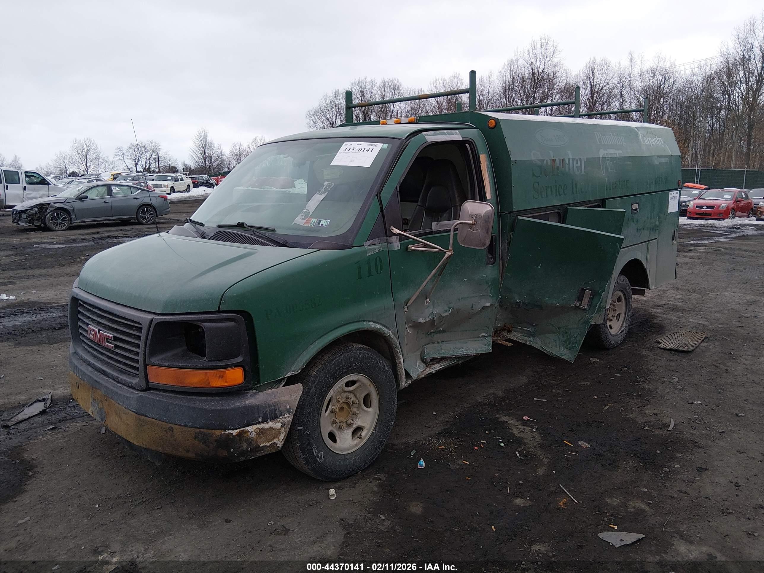 GMC SAVANA image 2