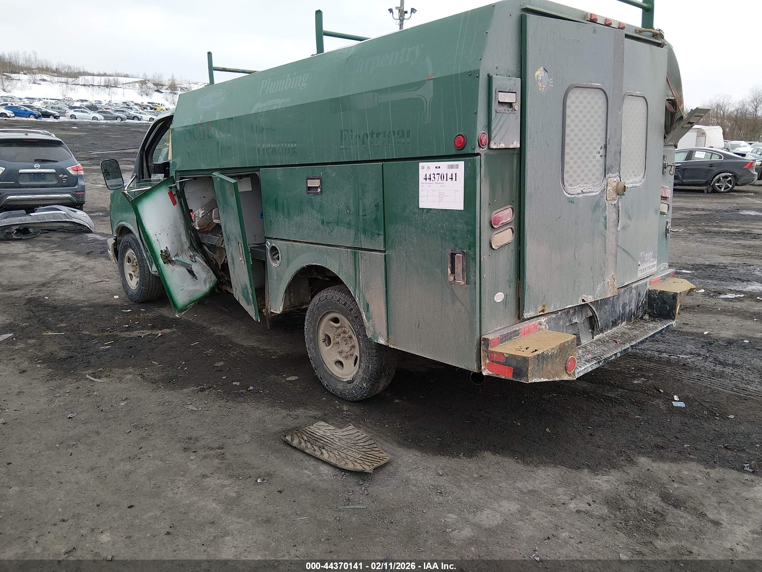 GMC SAVANA image 3