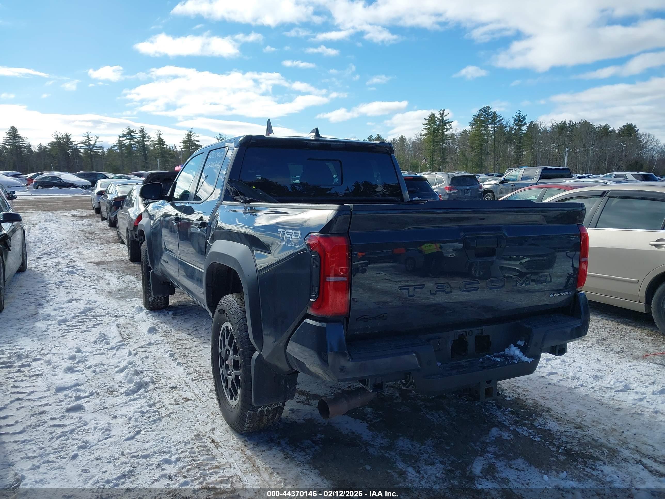 TOYOTA TACOMA image 3