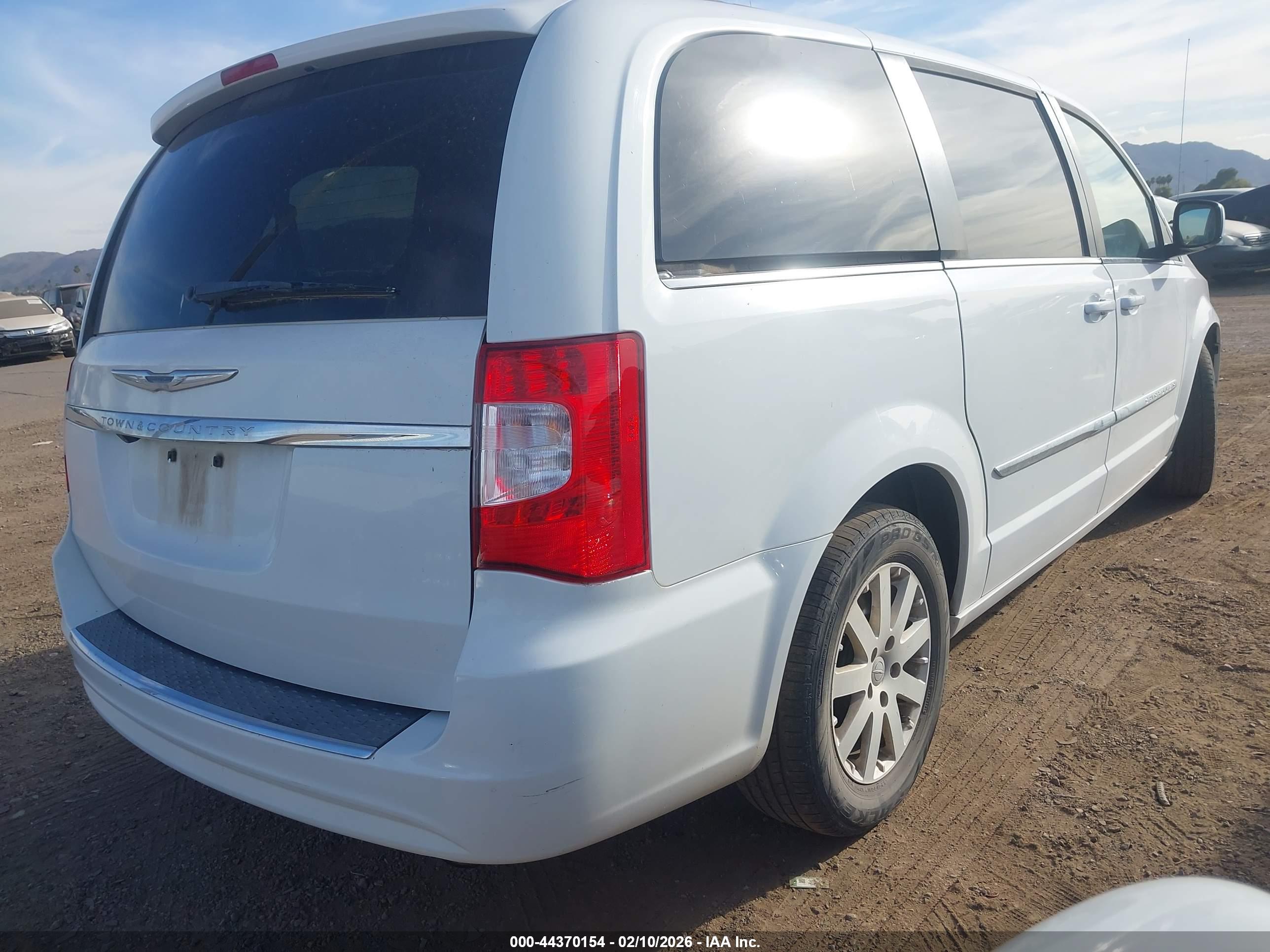CHRYSLER TOWN image 4