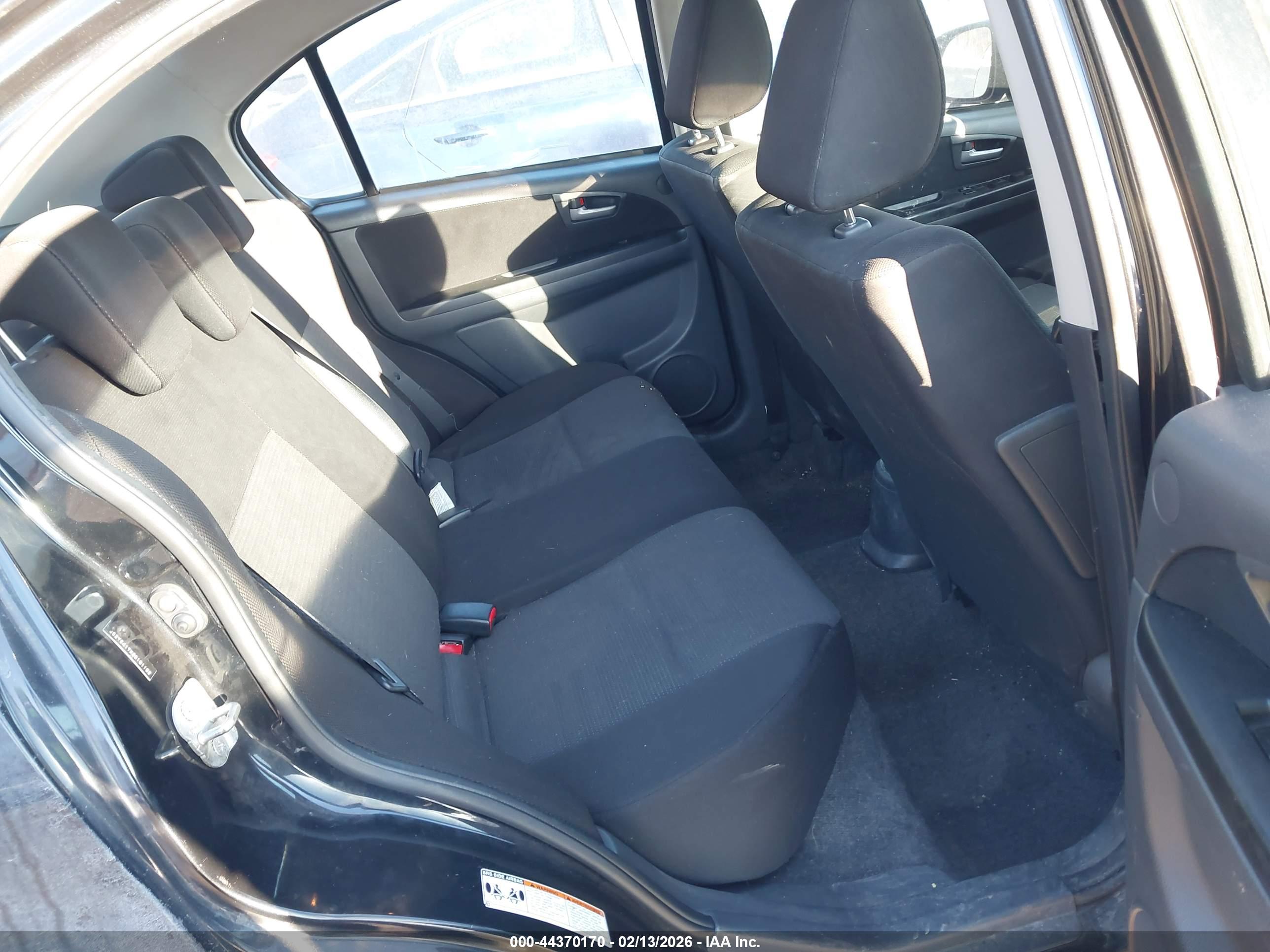 SUZUKI SX4 image 8
