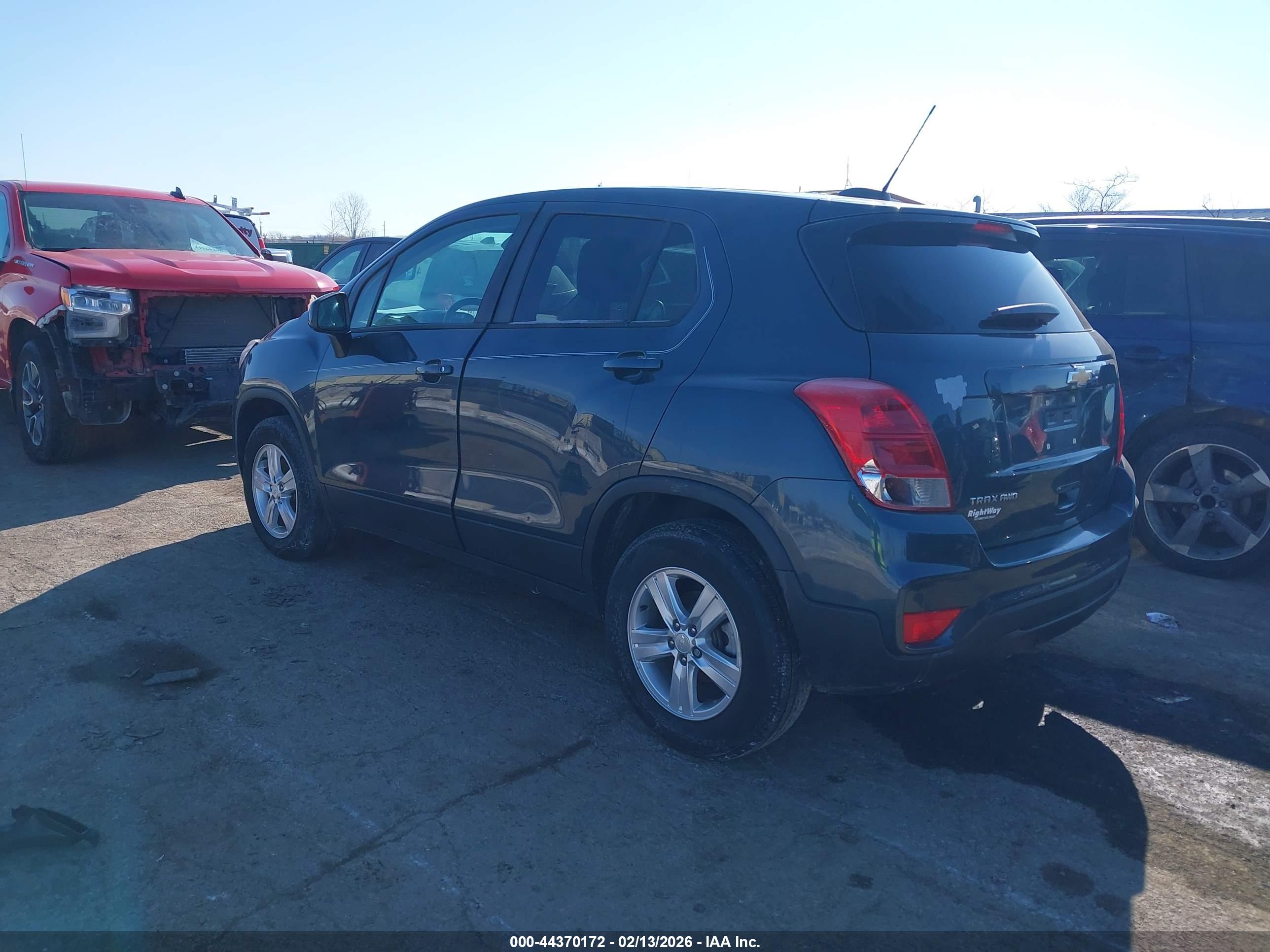 CHEVROLET TRAX image 3