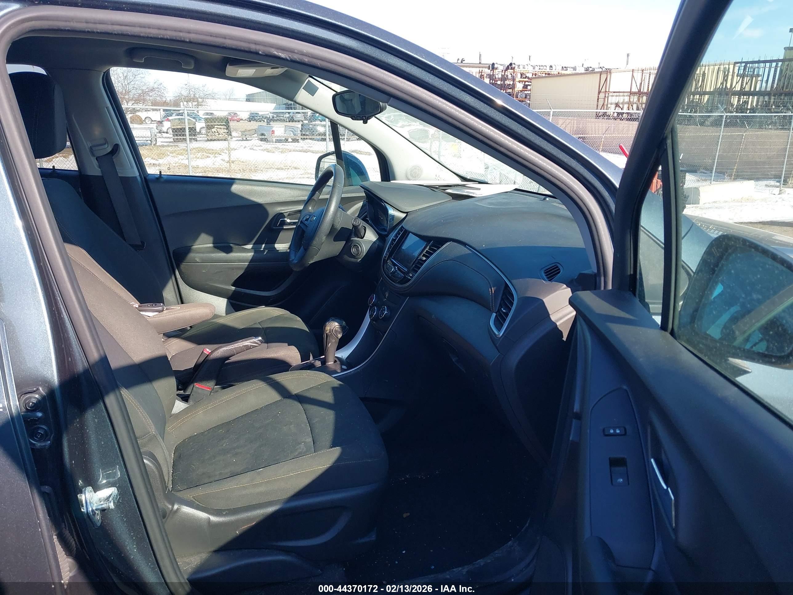 CHEVROLET TRAX image 5