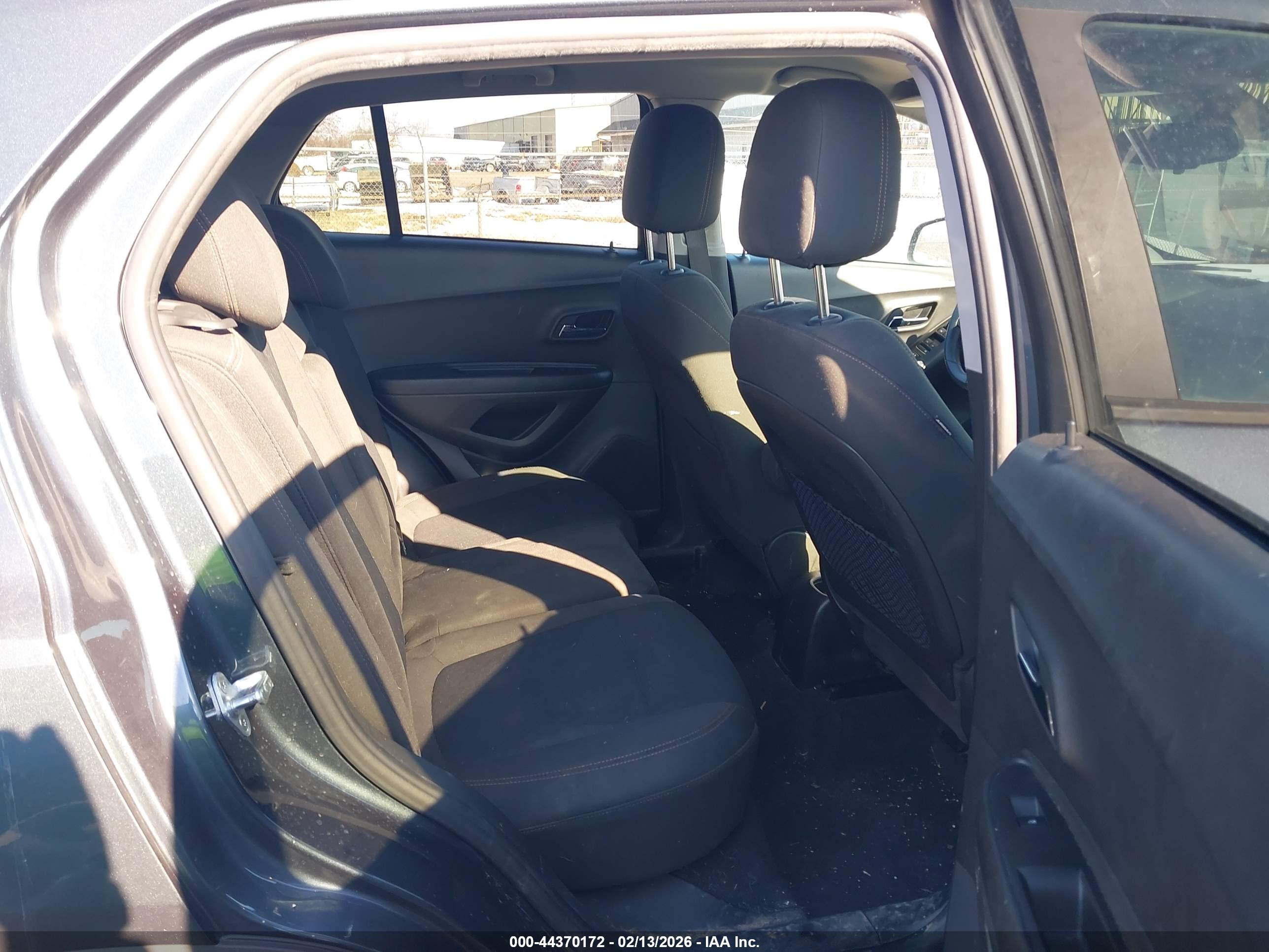 CHEVROLET TRAX image 8