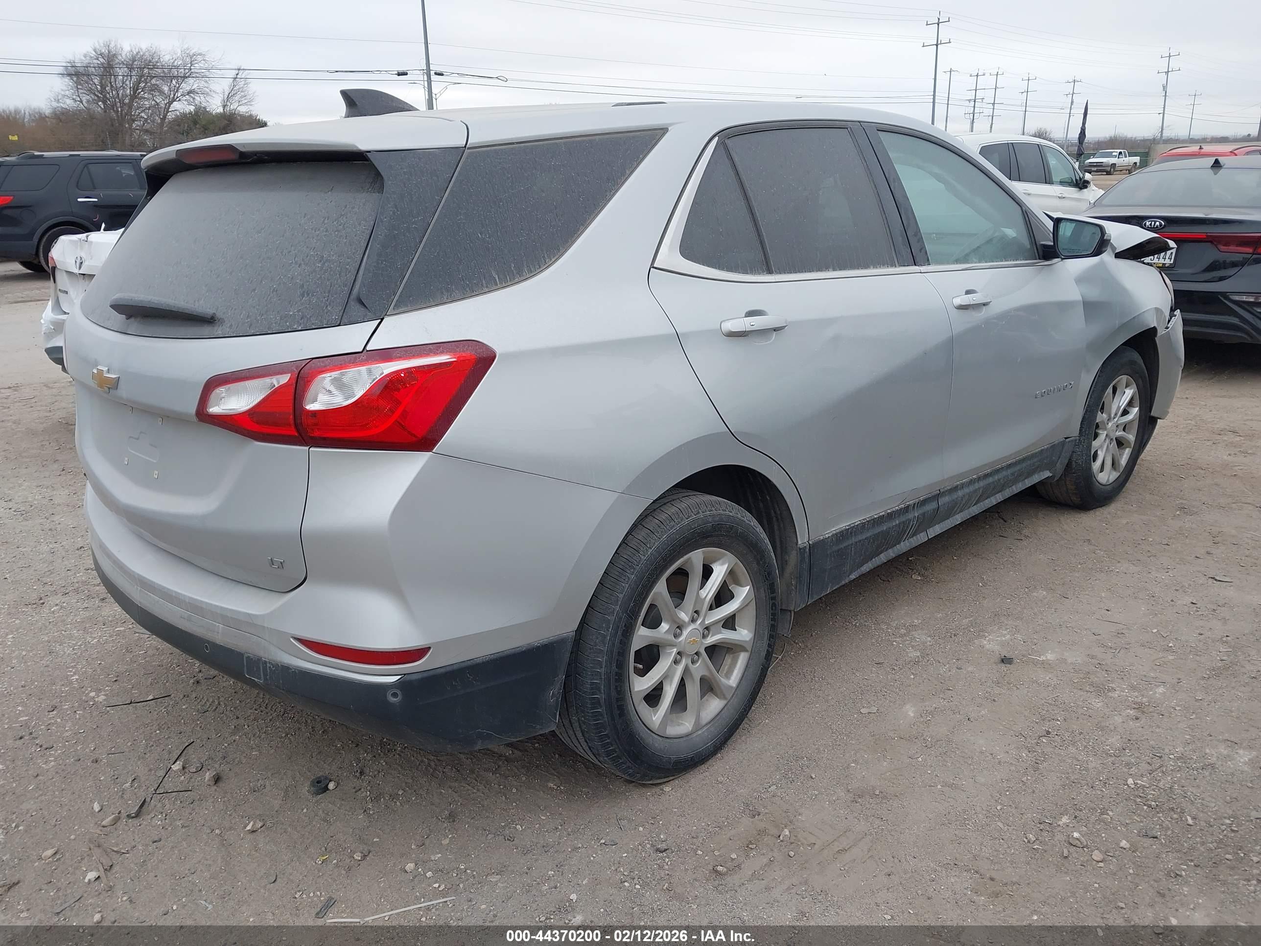 CHEVROLET EQUINOX image 4