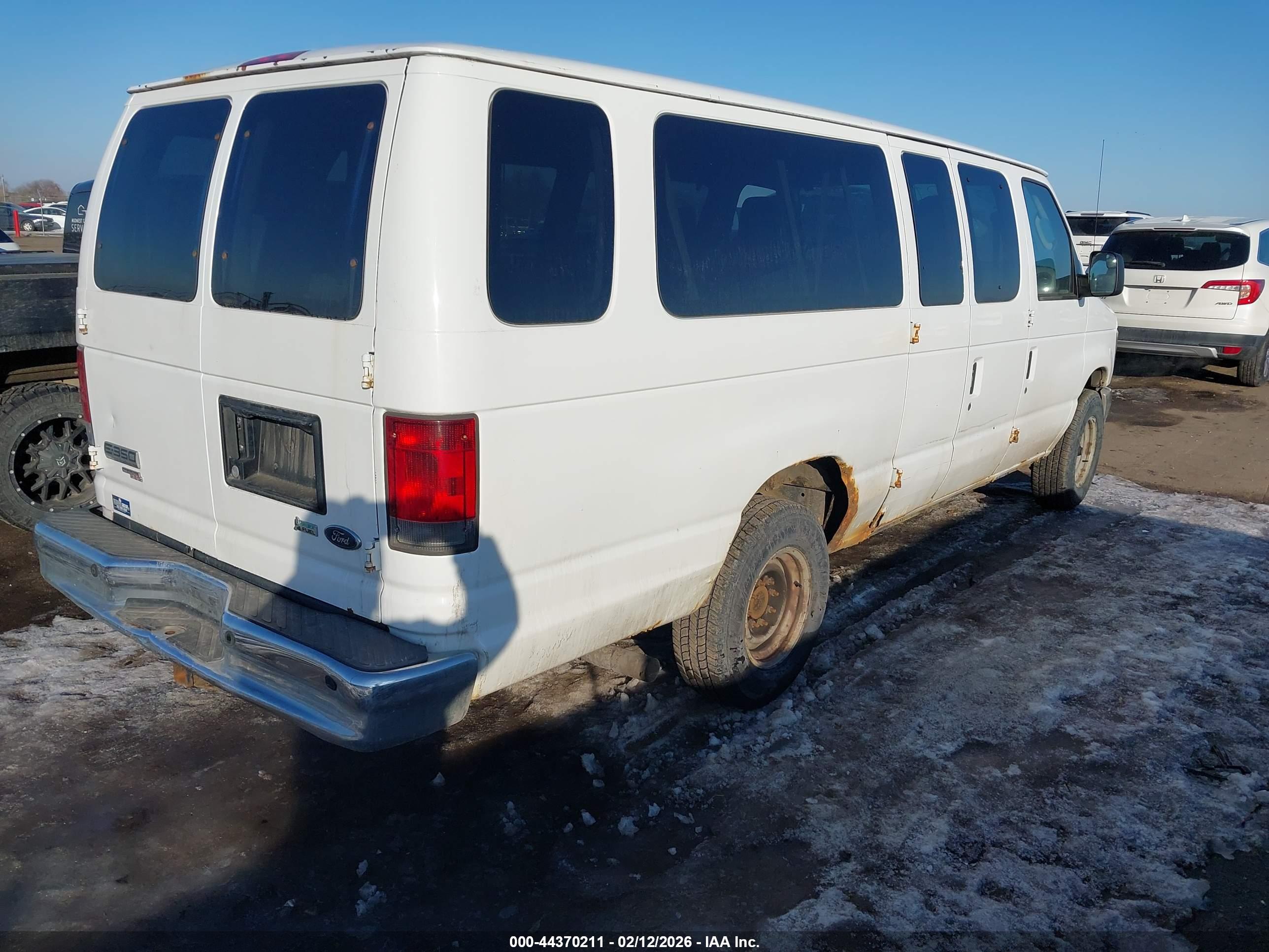 FORD E-350 image 4
