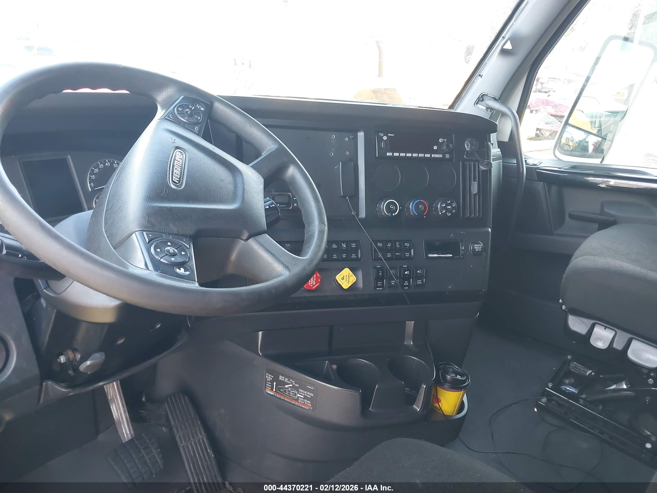 FREIGHTLINER NEW image 8