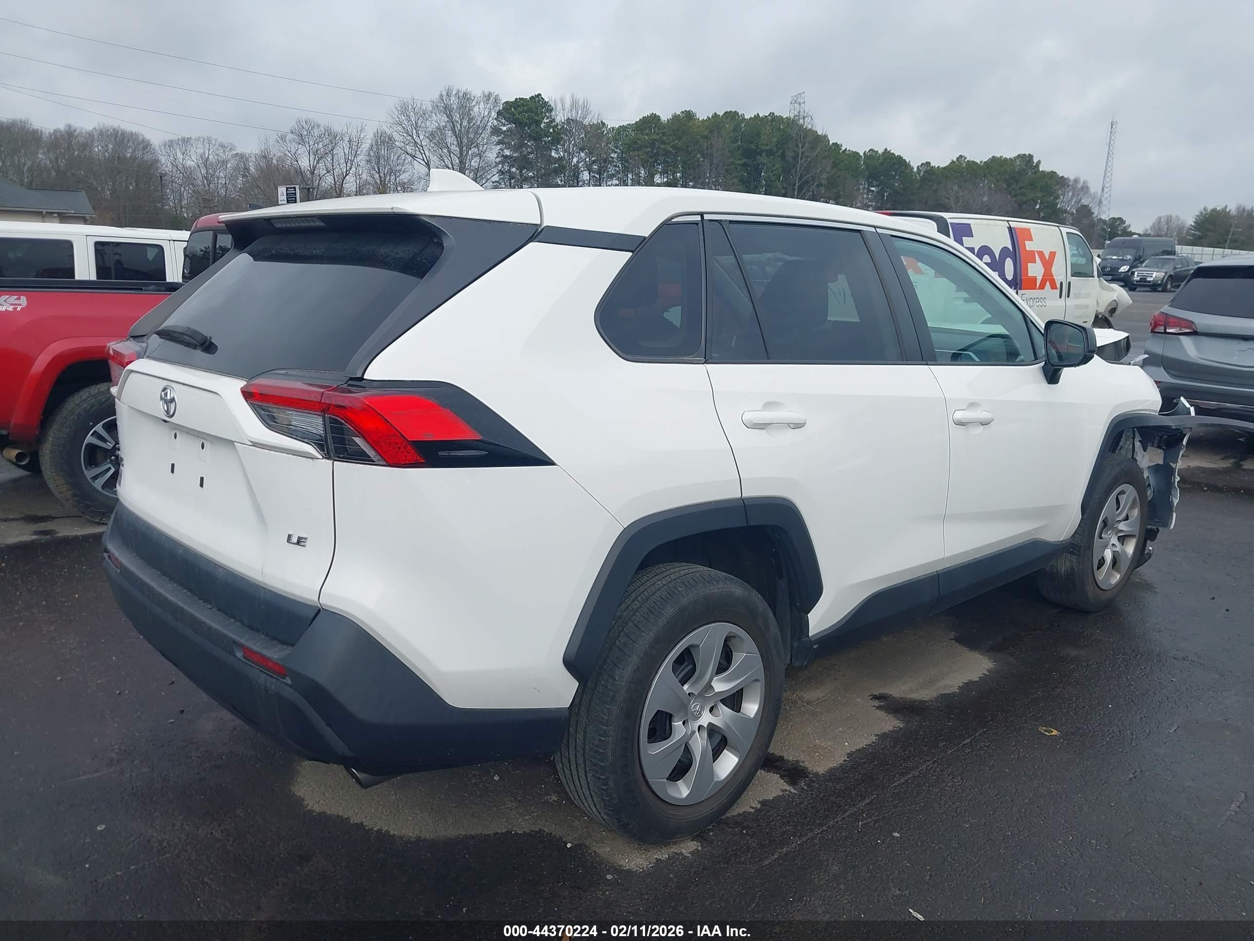 TOYOTA RAV4 image 4