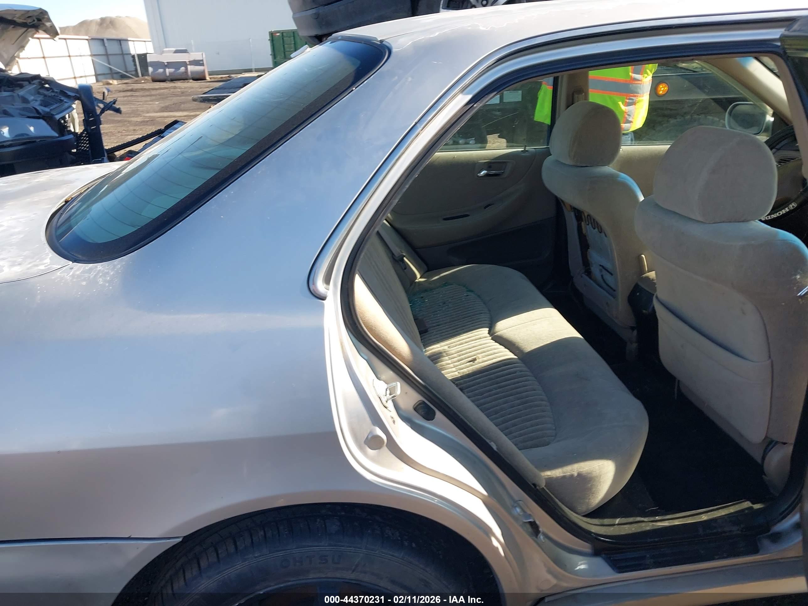 HONDA ACCORD image 8