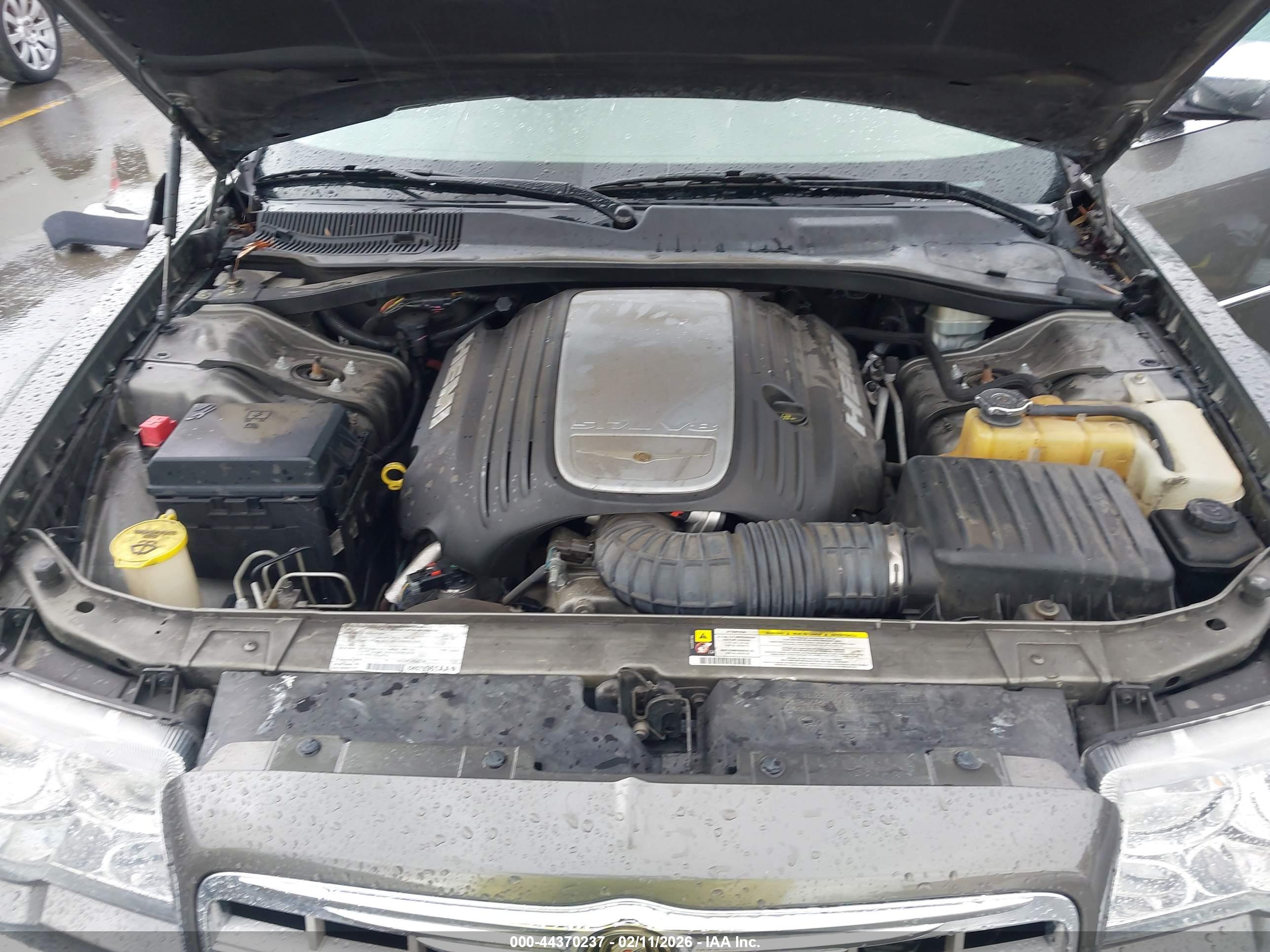 CHRYSLER 300C image 10