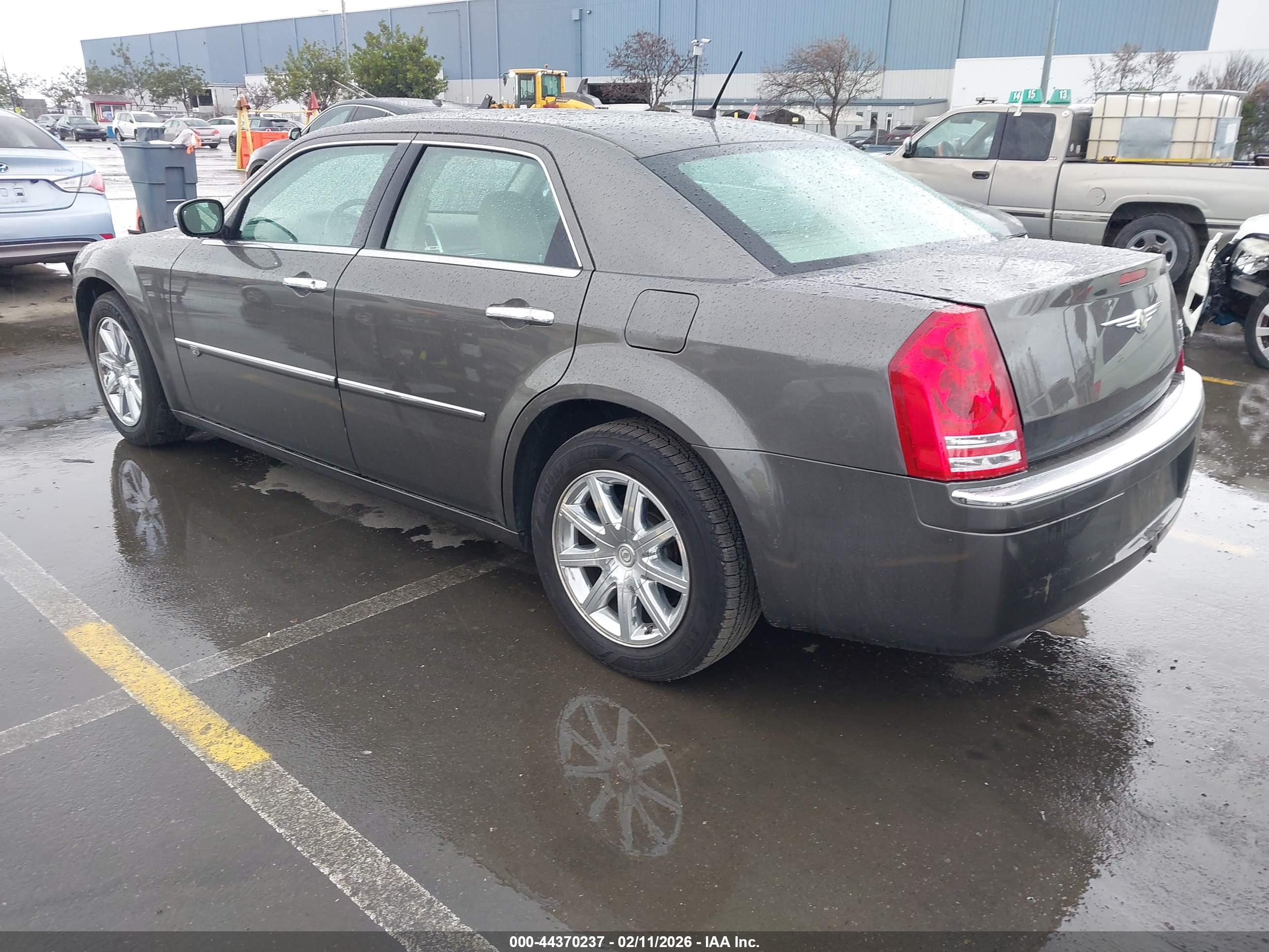 CHRYSLER 300C image 3