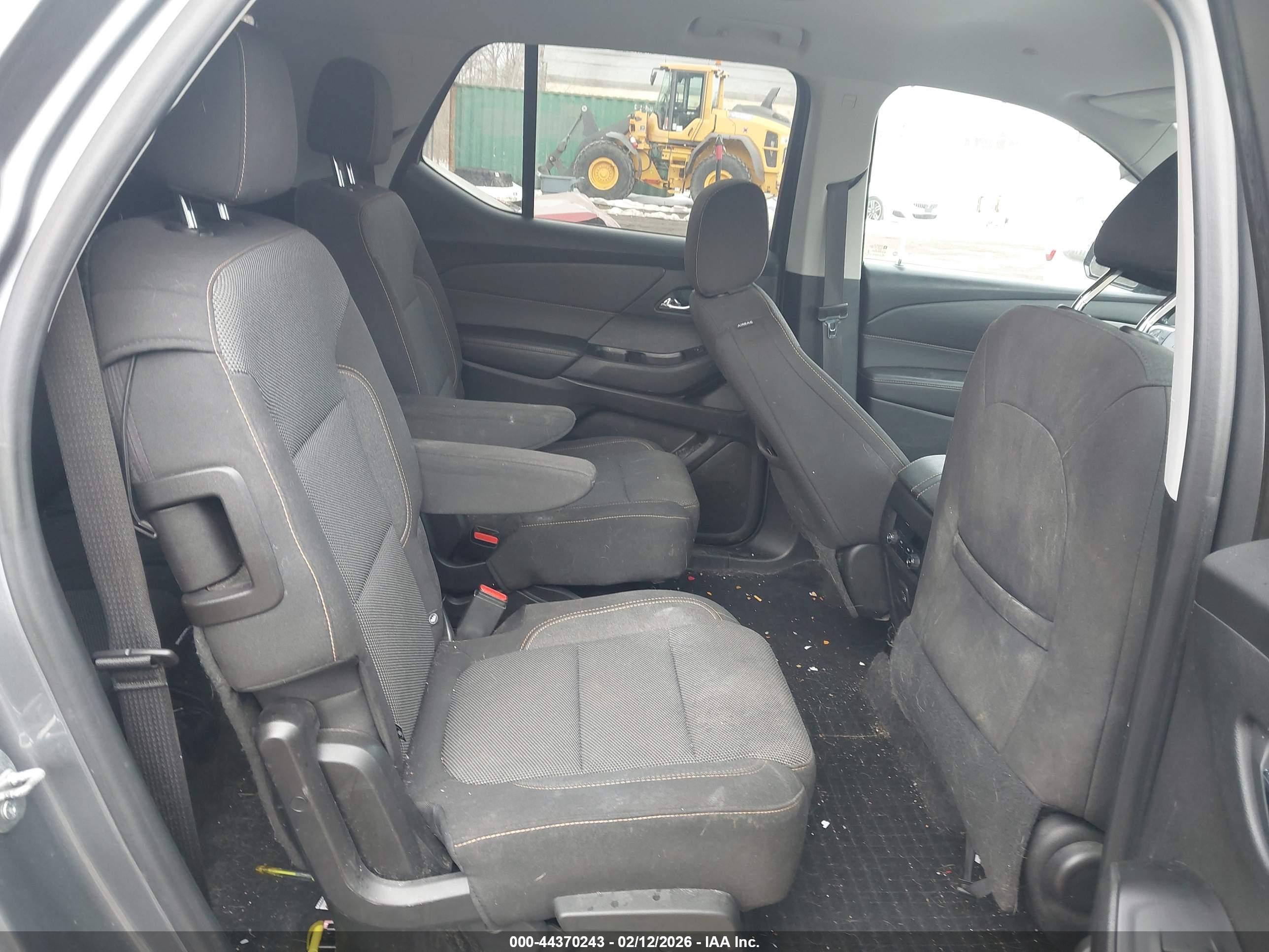 CHEVROLET TRAVERSE image 8