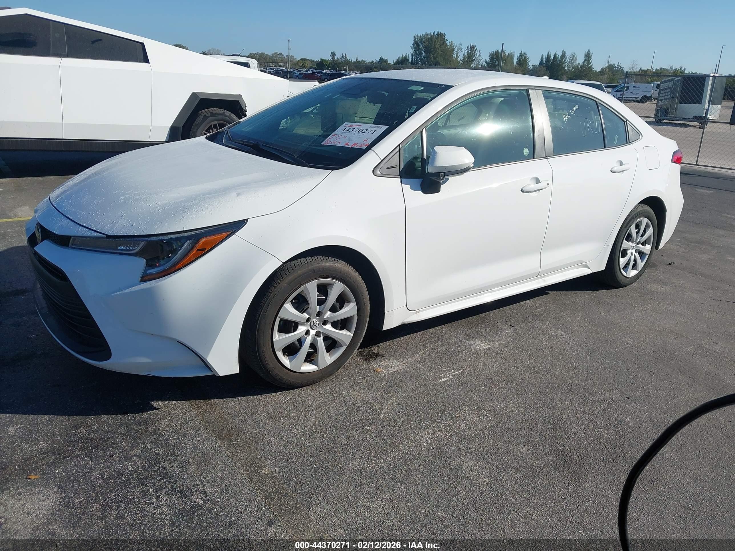 TOYOTA COROLLA image 2