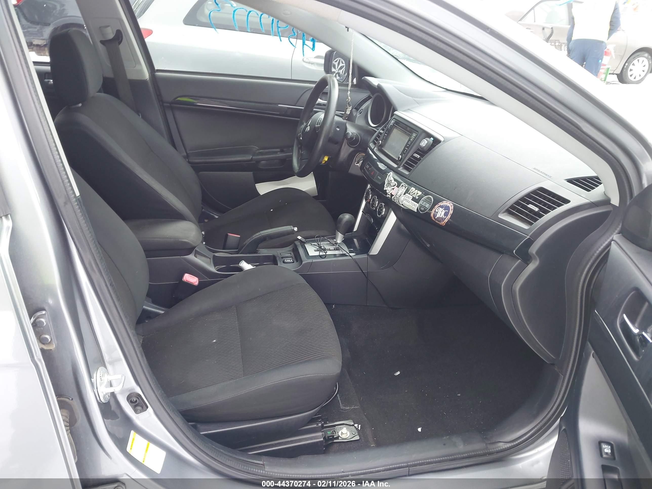 MITSUBISHI LANCER image 5