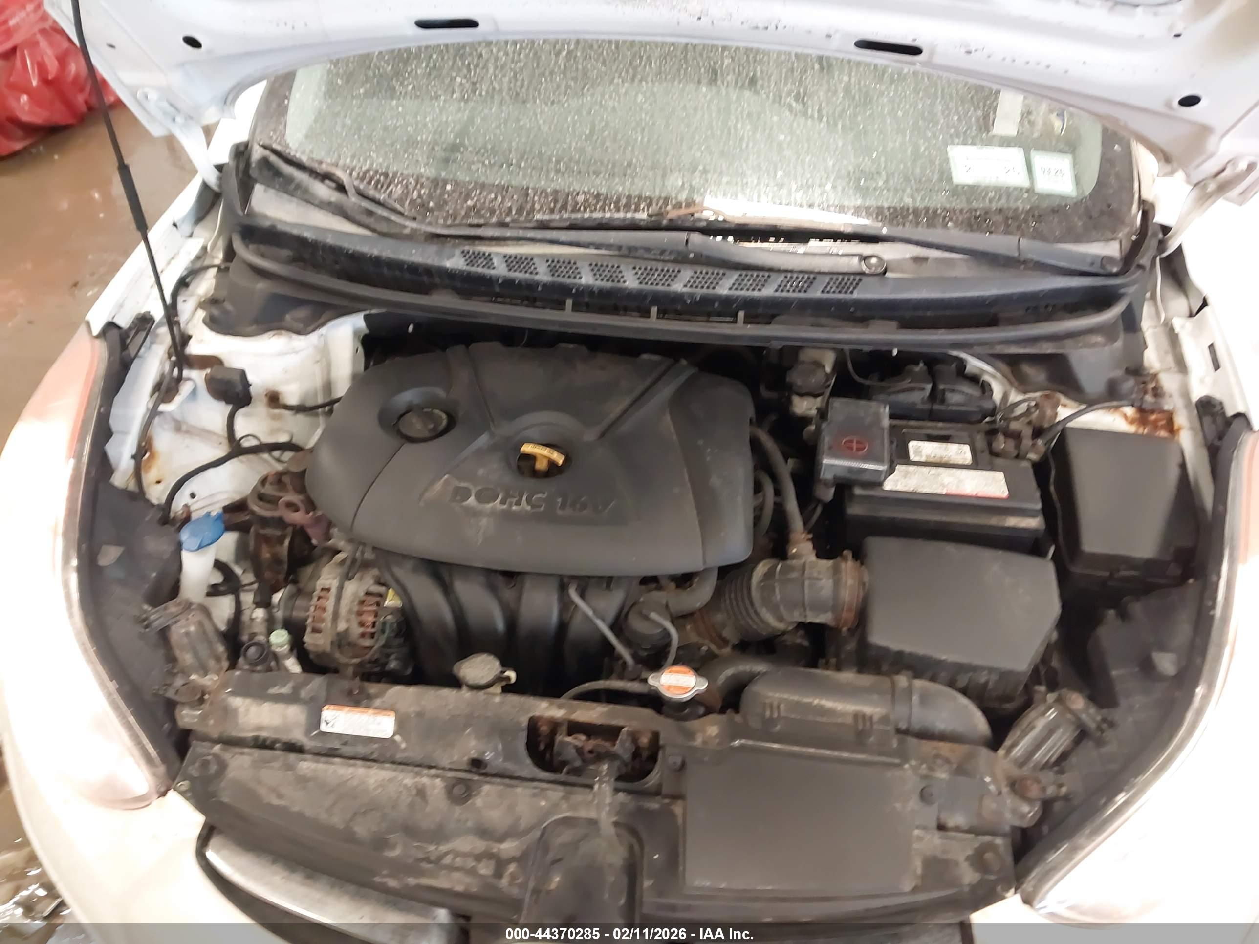 HYUNDAI ELANTRA image 10