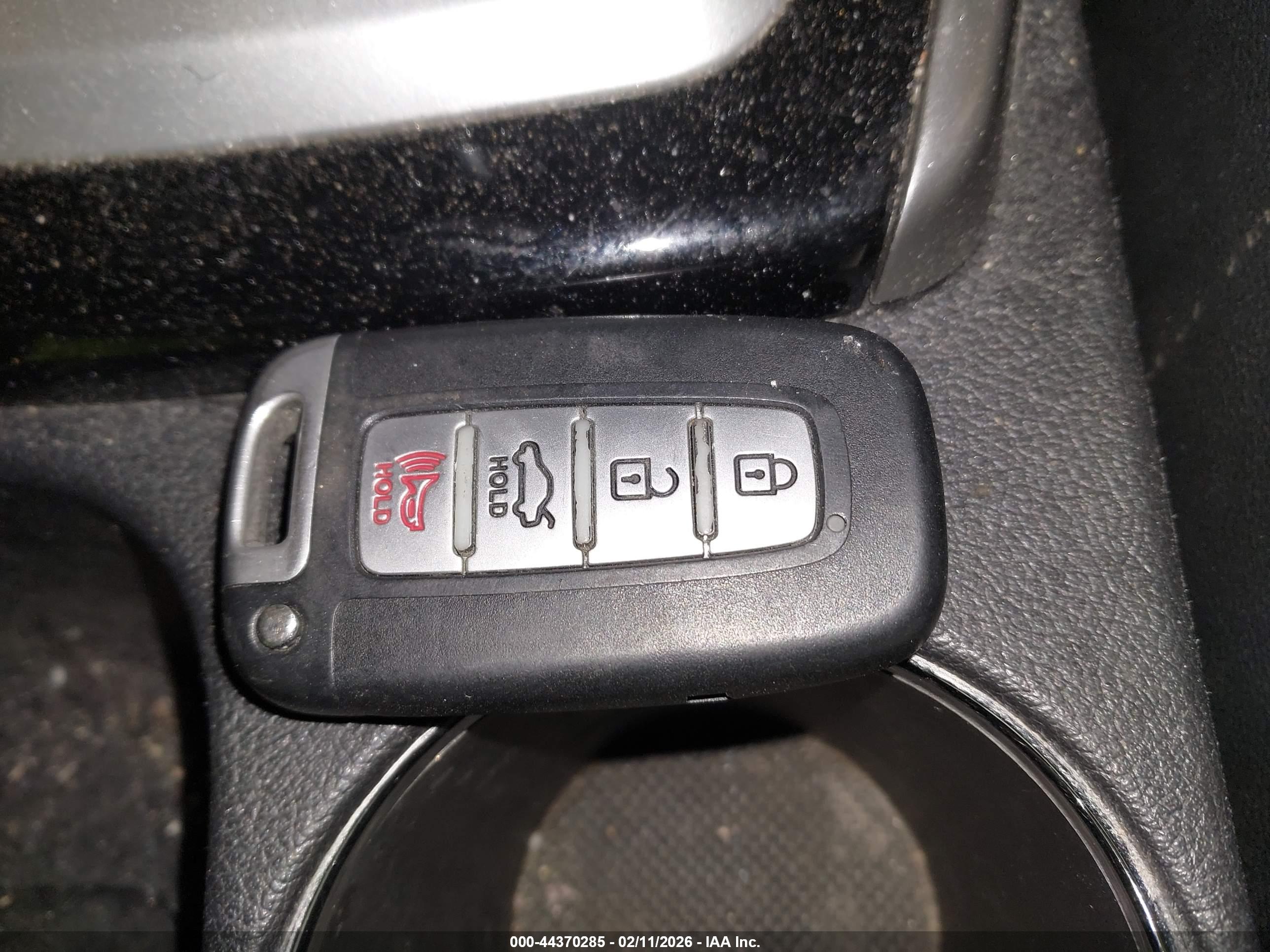 HYUNDAI ELANTRA image 11