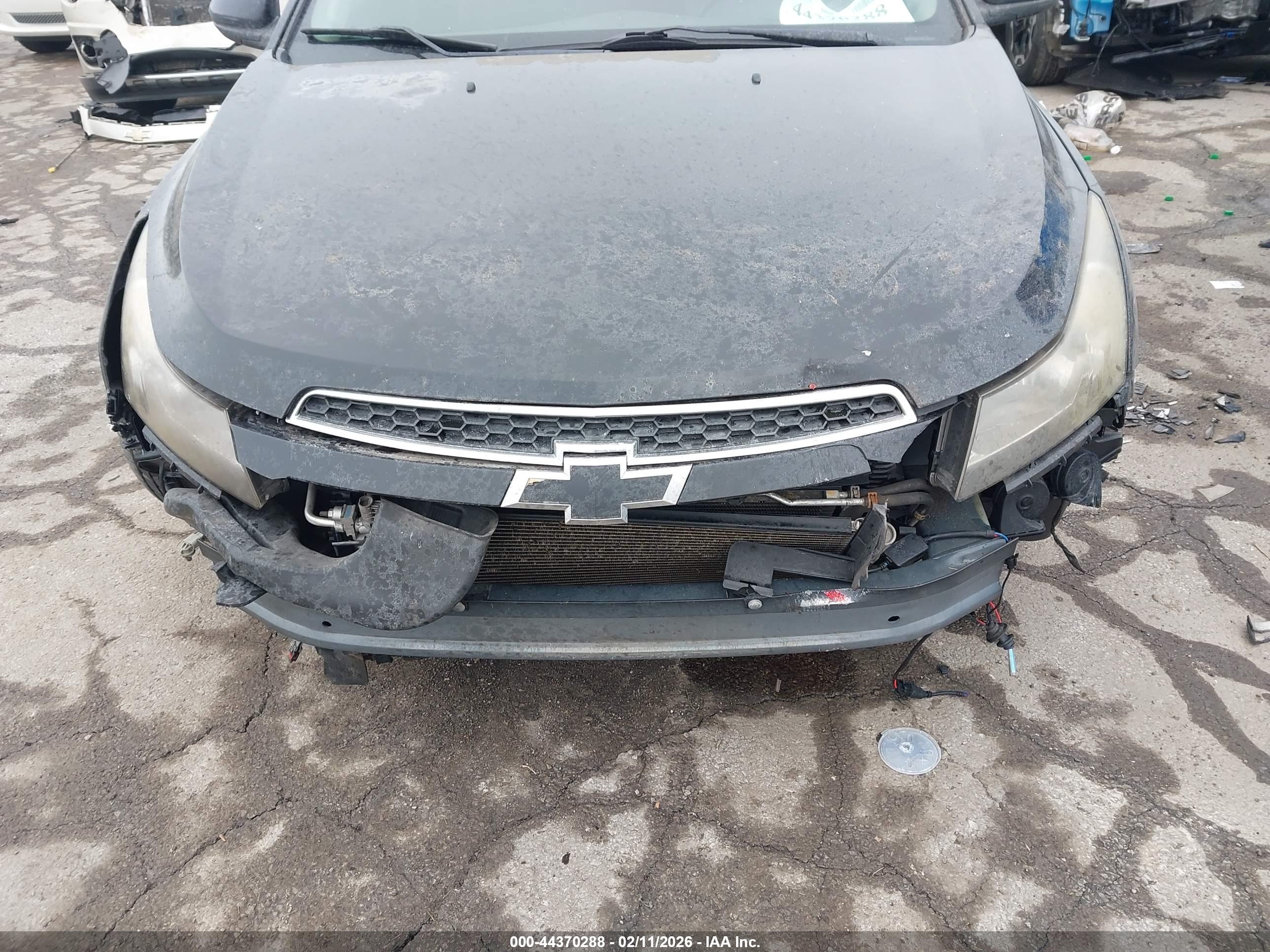 CHEVROLET CRUZE image 6