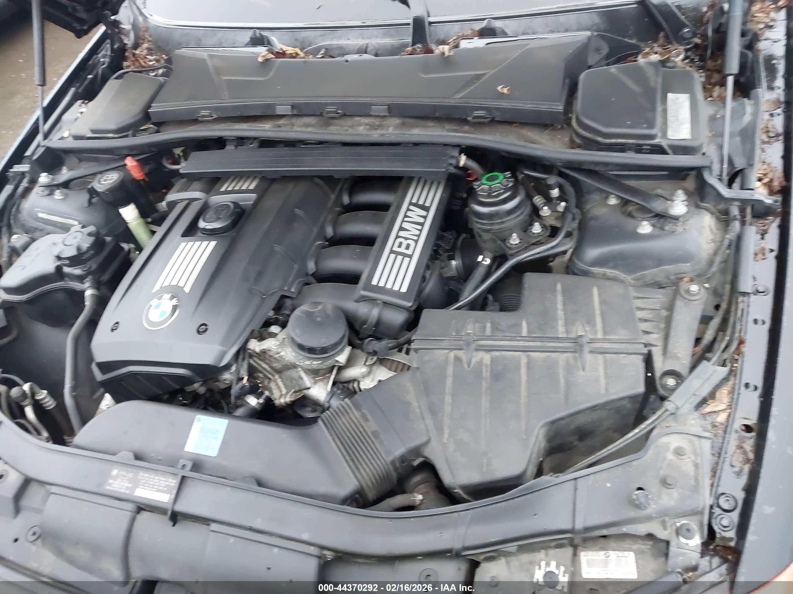 BMW 328XI image 10