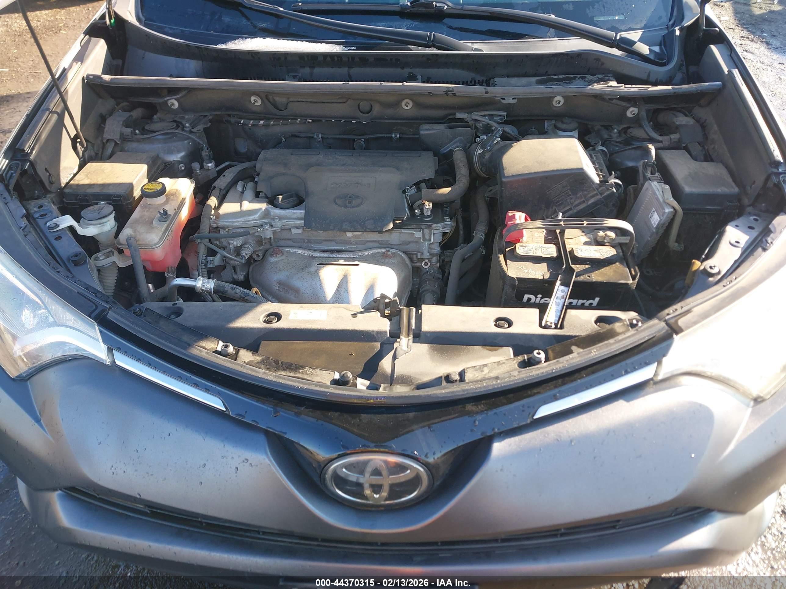 TOYOTA RAV4 image 10