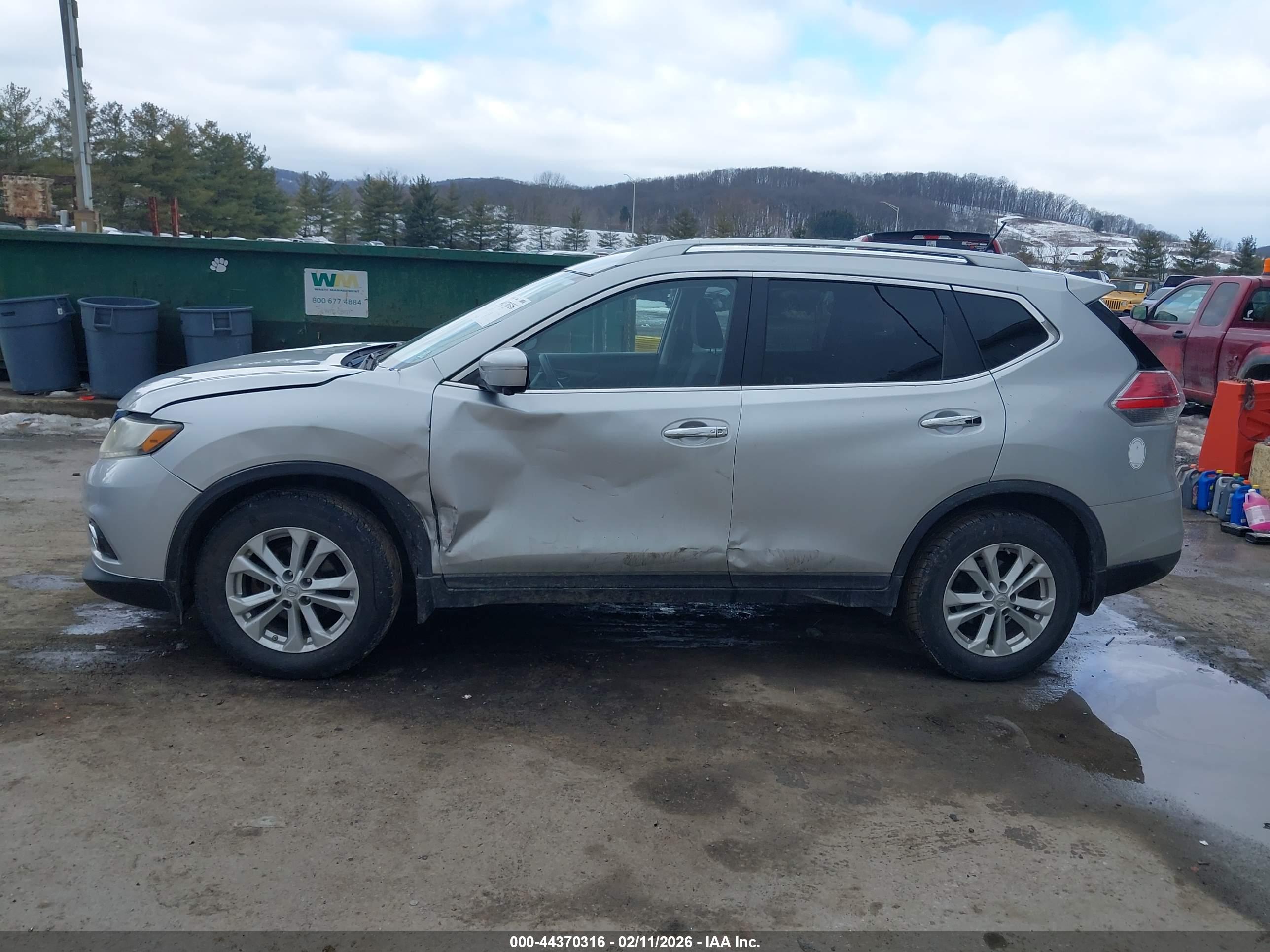 NISSAN ROGUE image 6