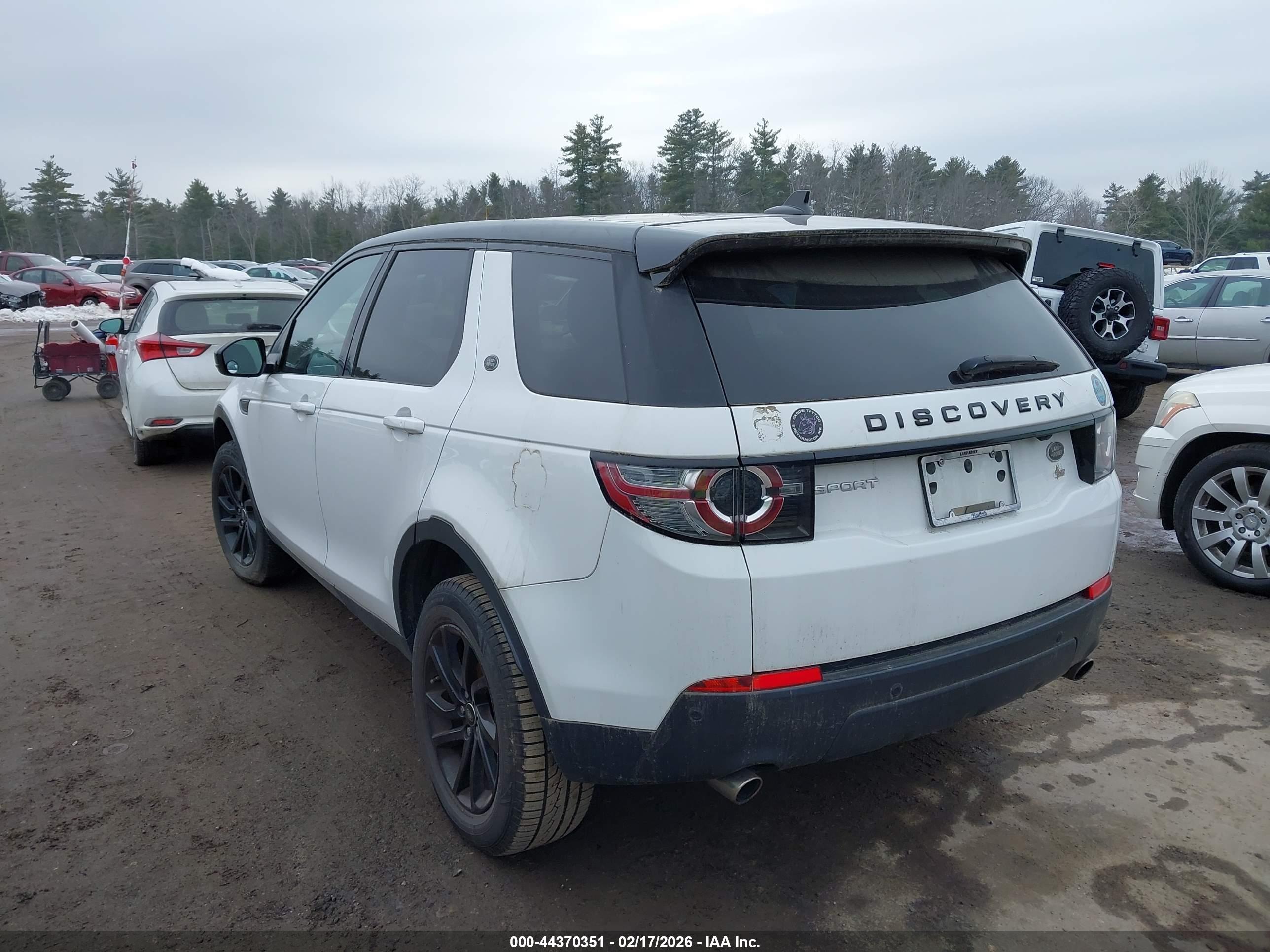 LAND ROVER image 3