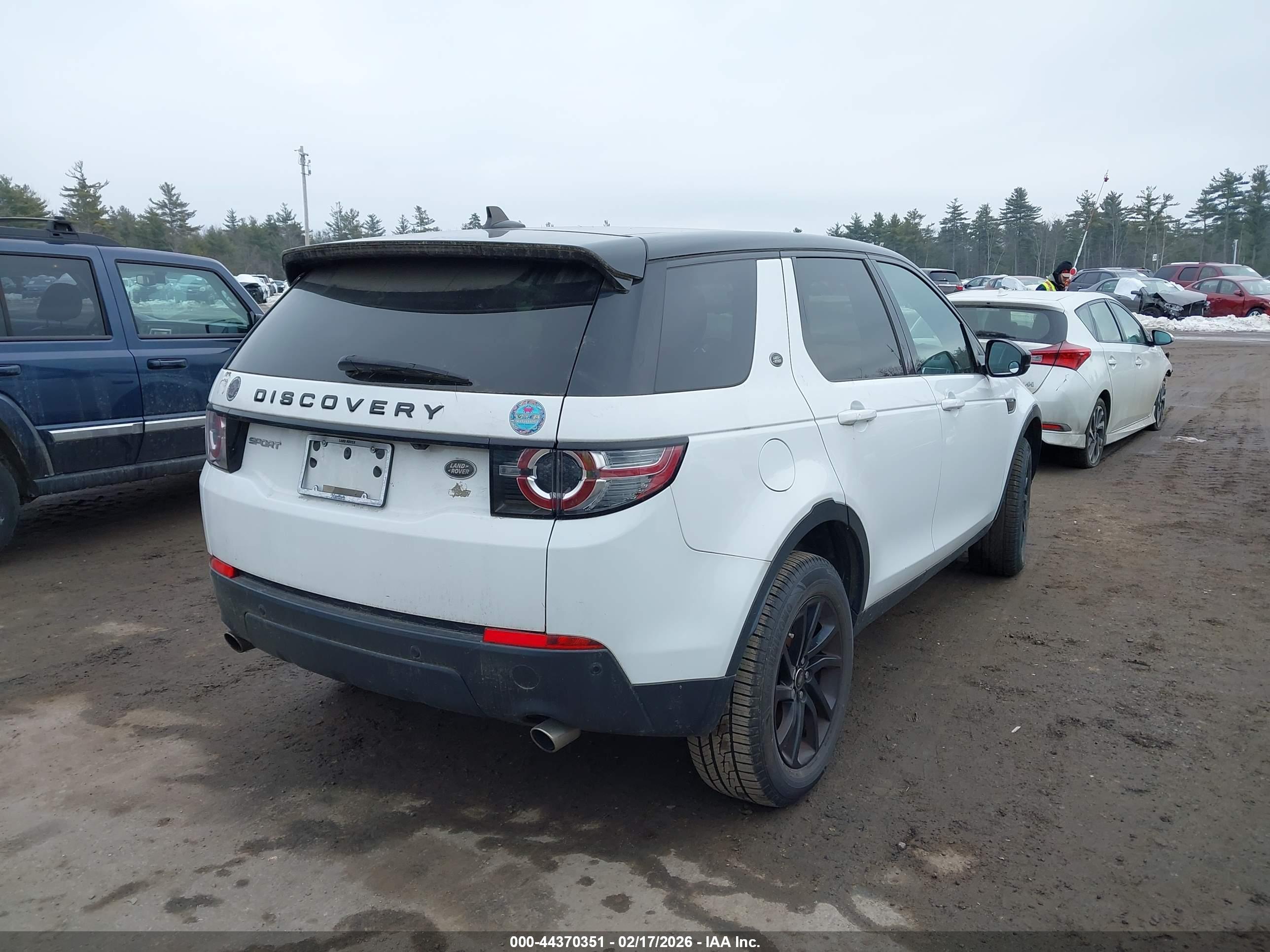 LAND ROVER image 4