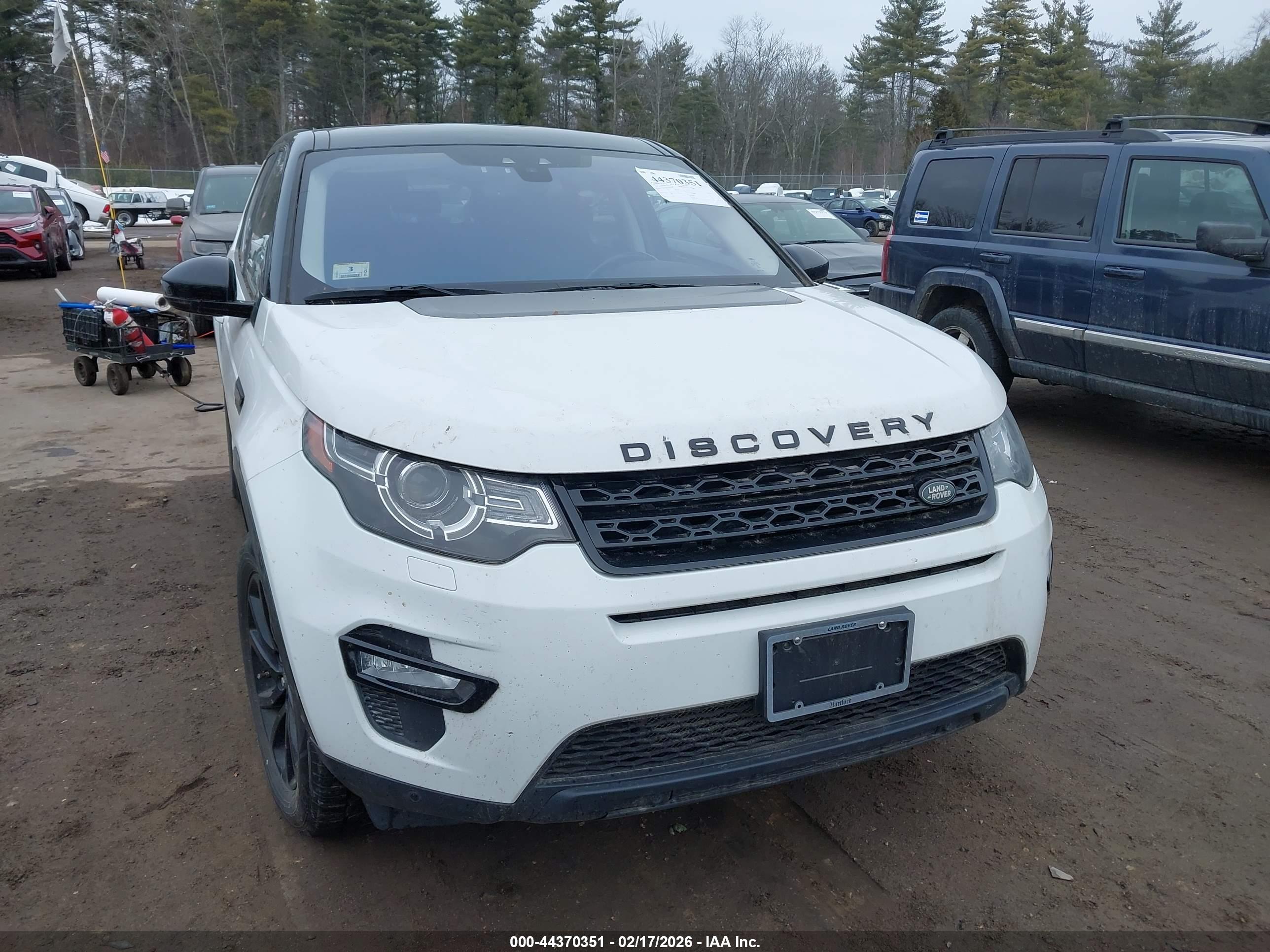 LAND ROVER image 6