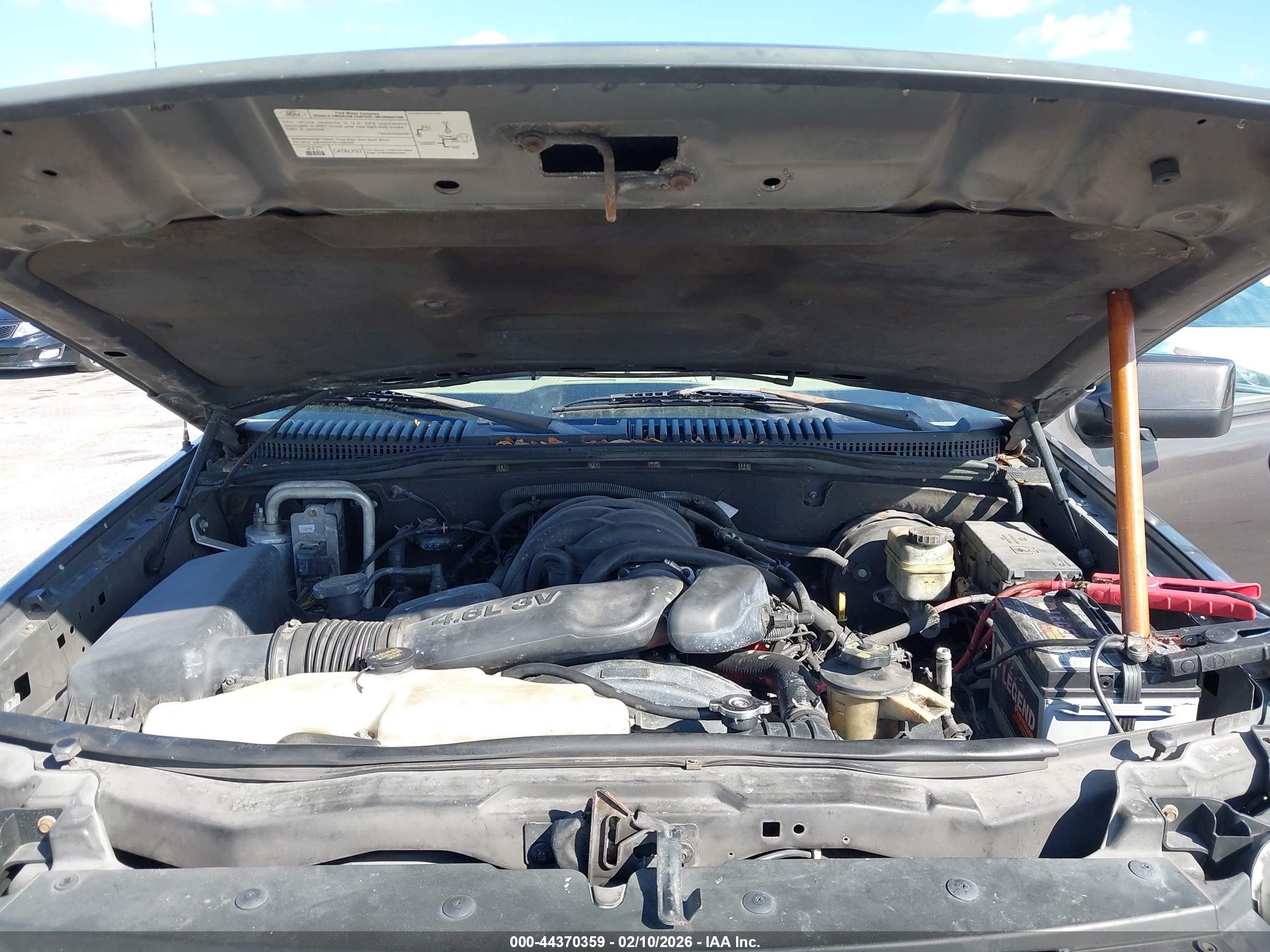 FORD EXPLORER image 10