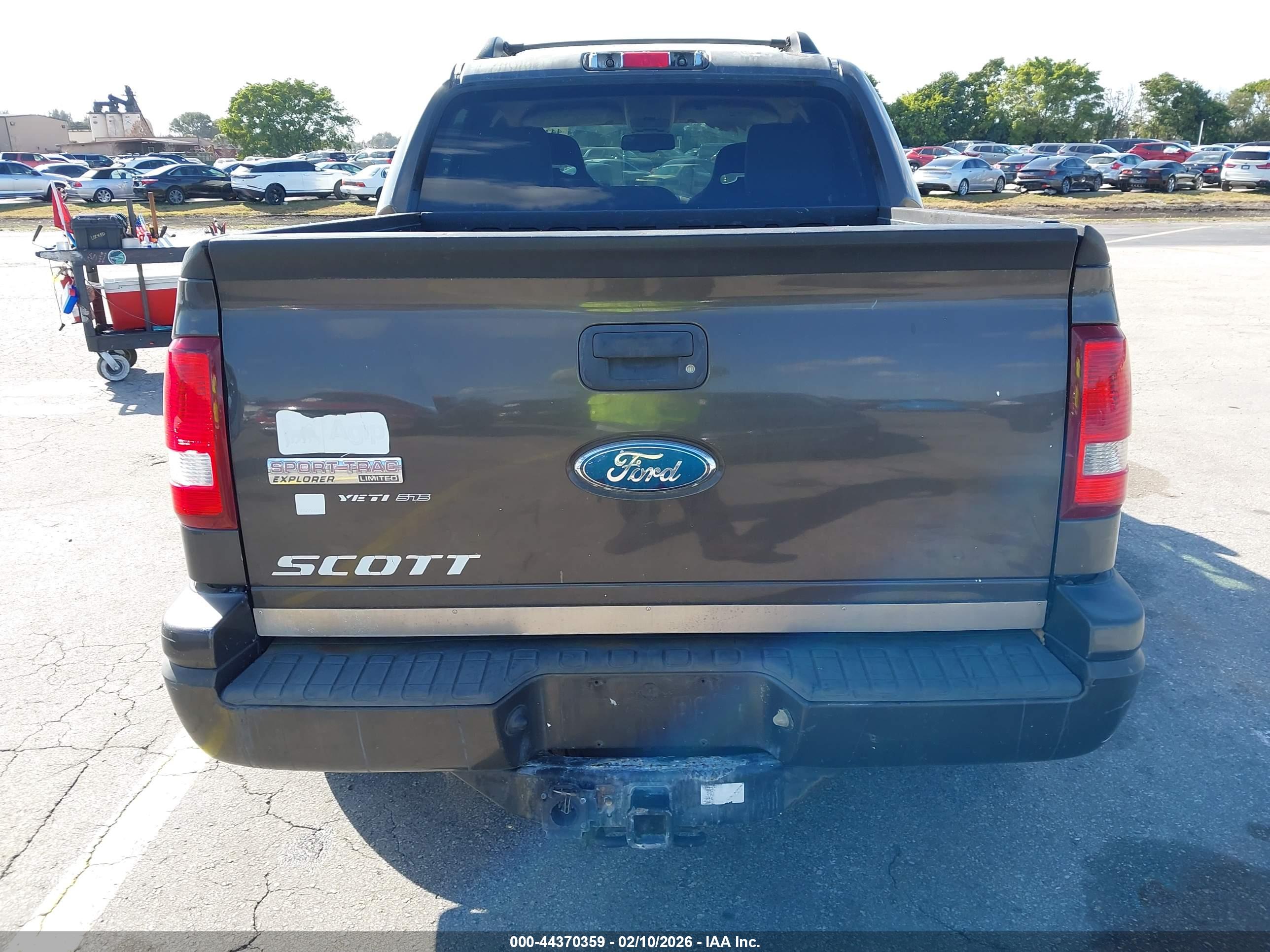 FORD EXPLORER image 6