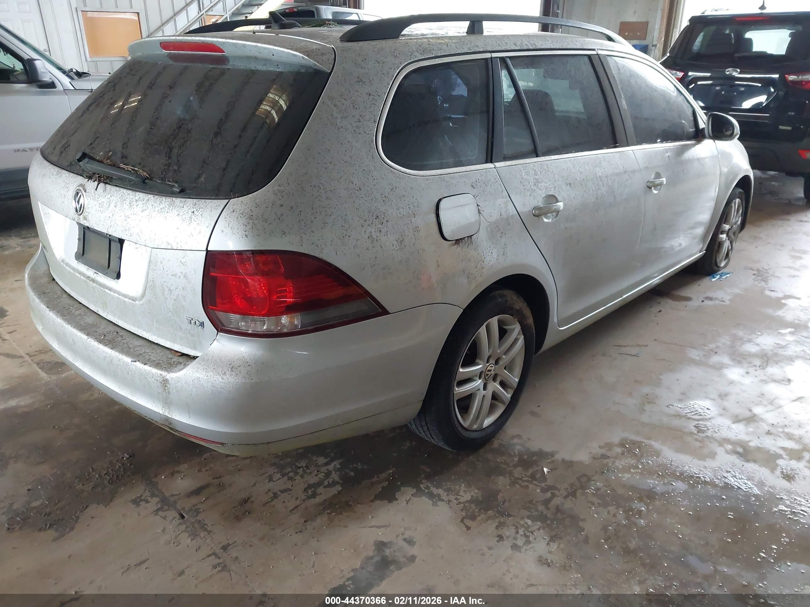 VOLKSWAGEN JETTA image 4