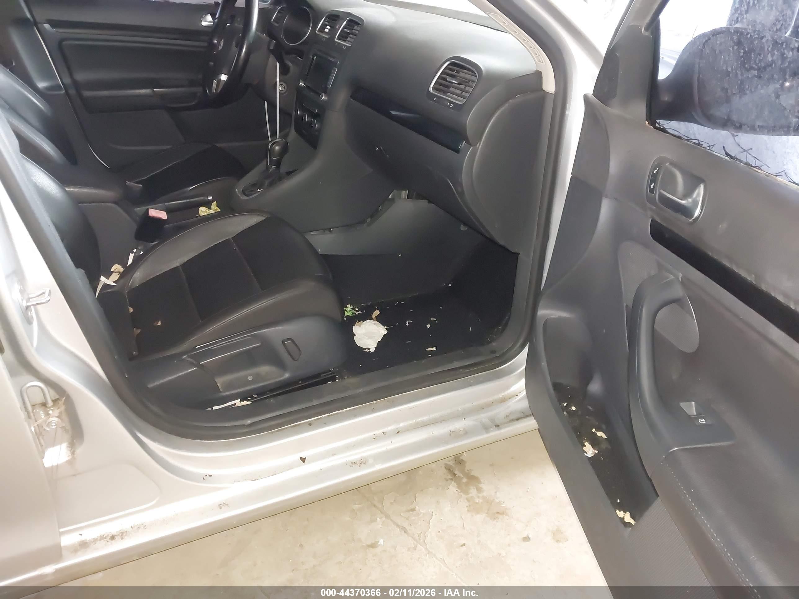 VOLKSWAGEN JETTA image 5