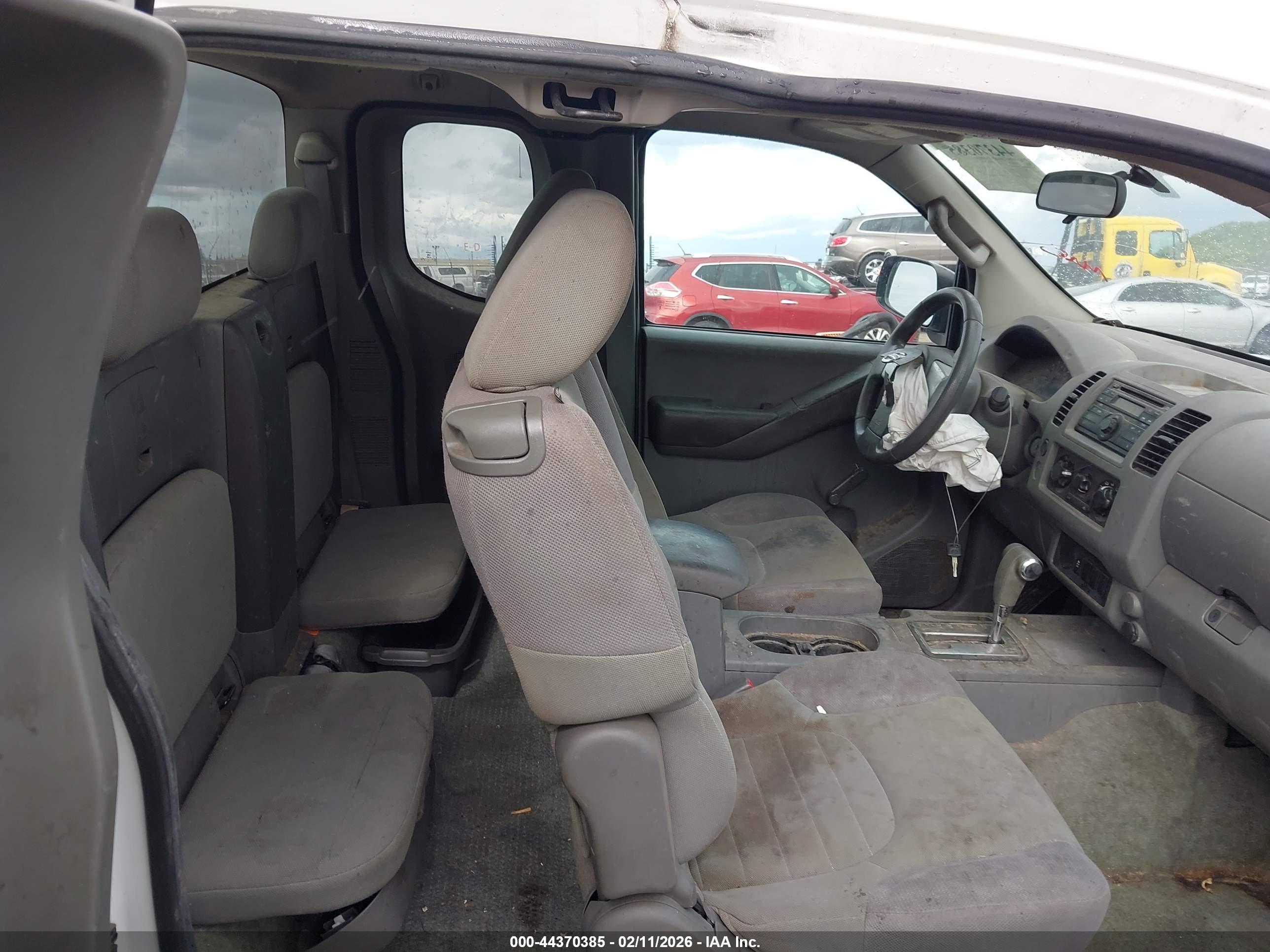 NISSAN FRONTIER image 8