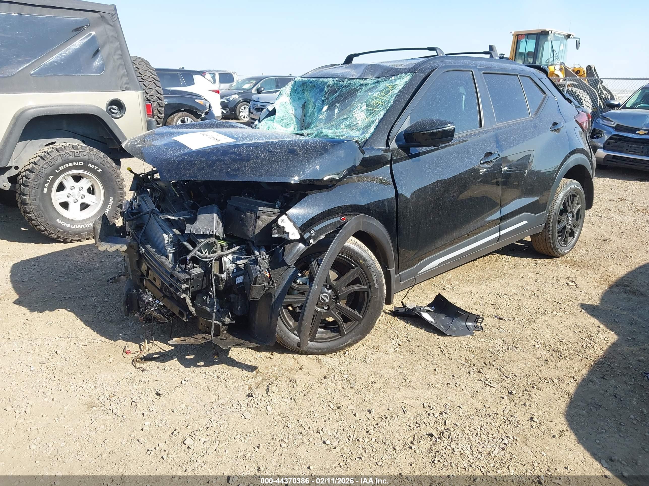 NISSAN KICKS image 2