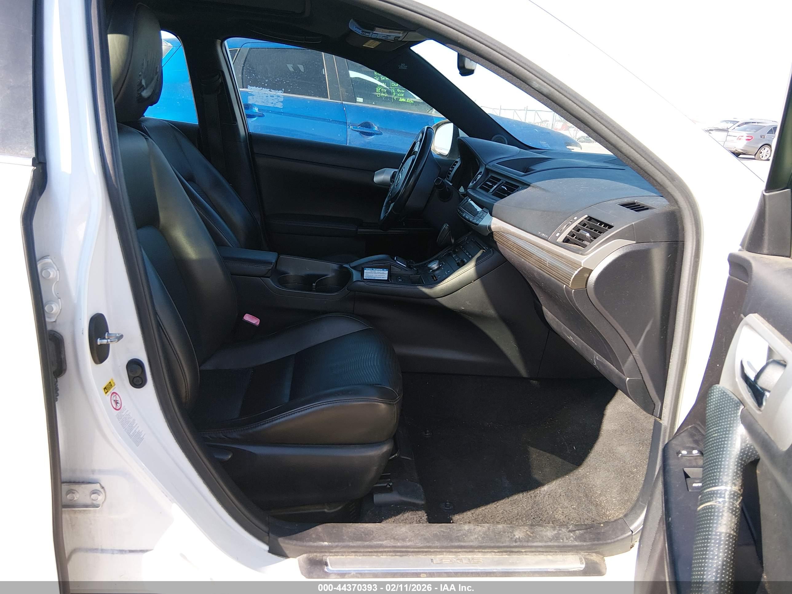 LEXUS CT image 5
