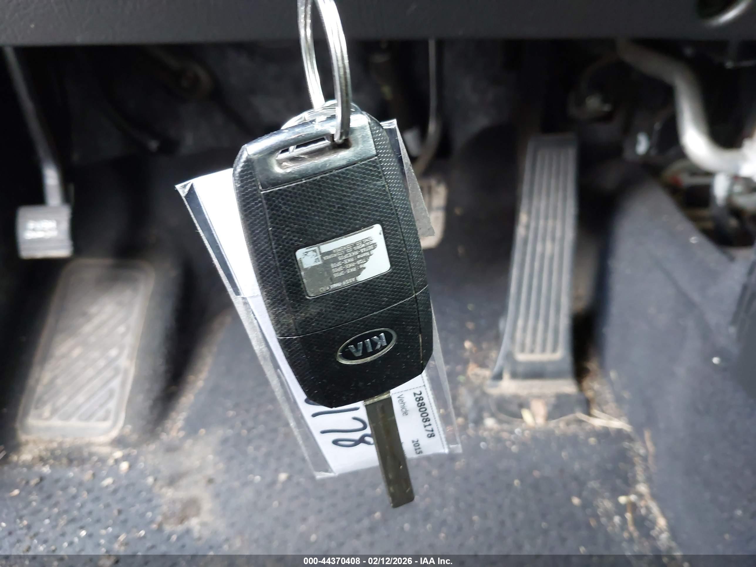 KIA SORENTO image 11