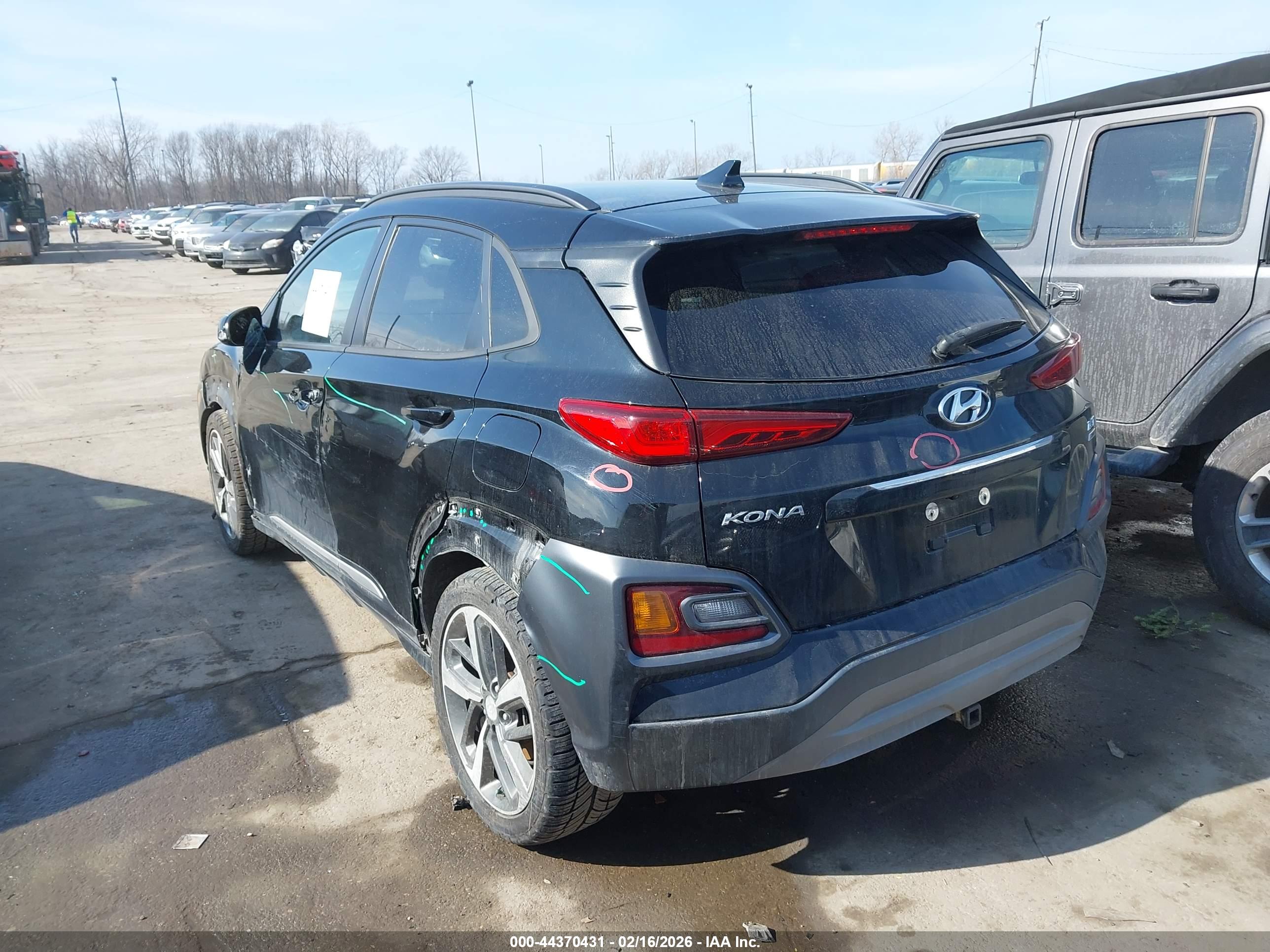 HYUNDAI KONA image 3