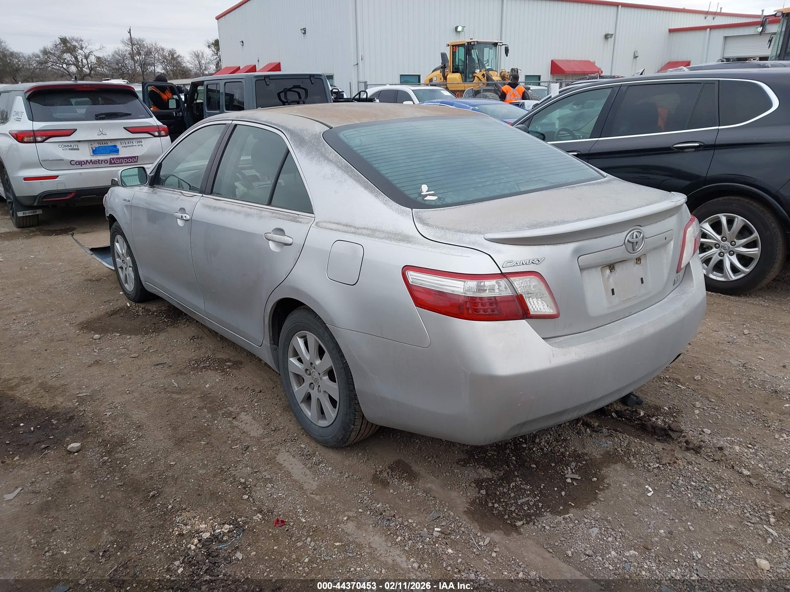 TOYOTA CAMRY image 3