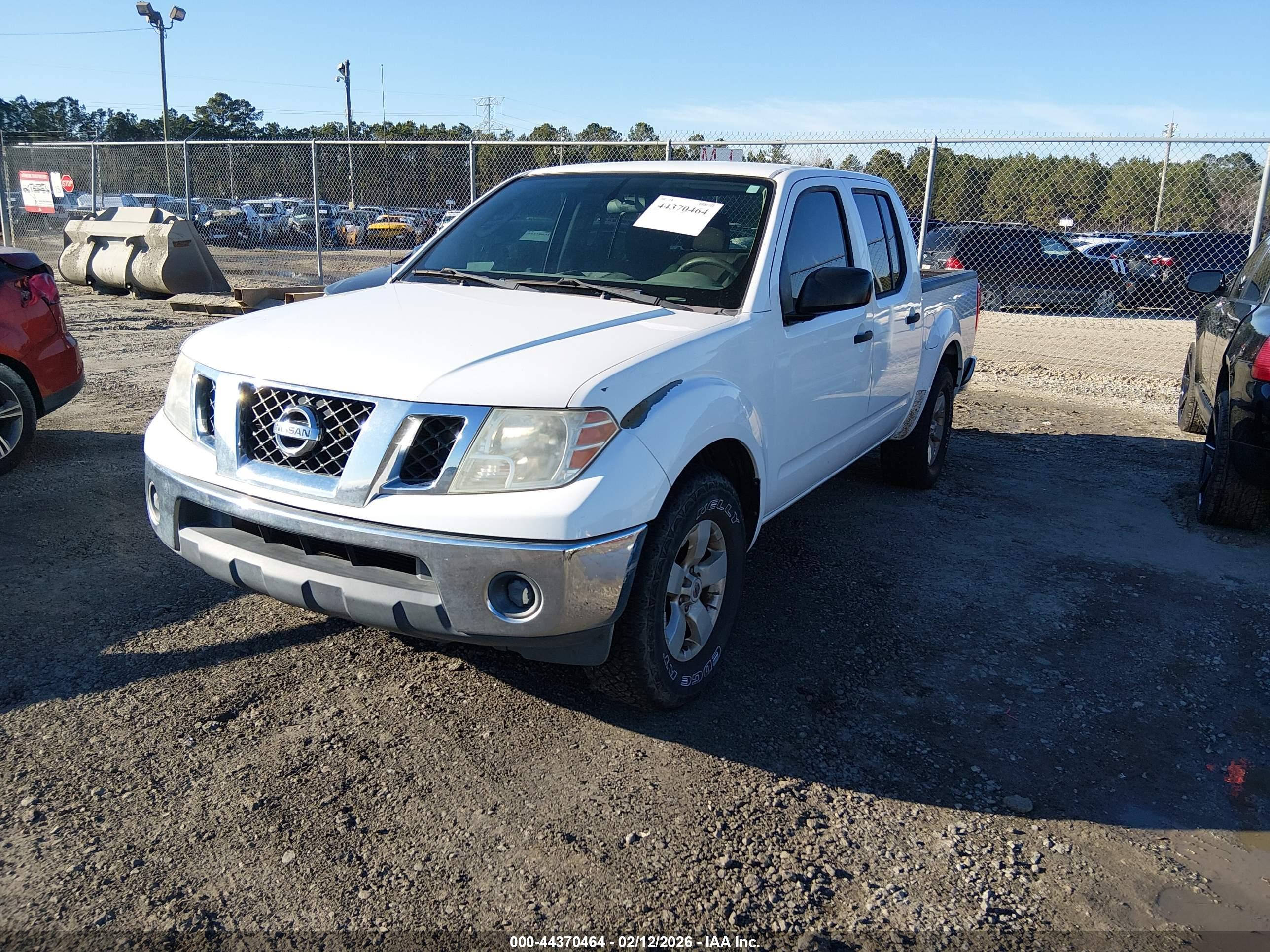 NISSAN FRONTIER image 2
