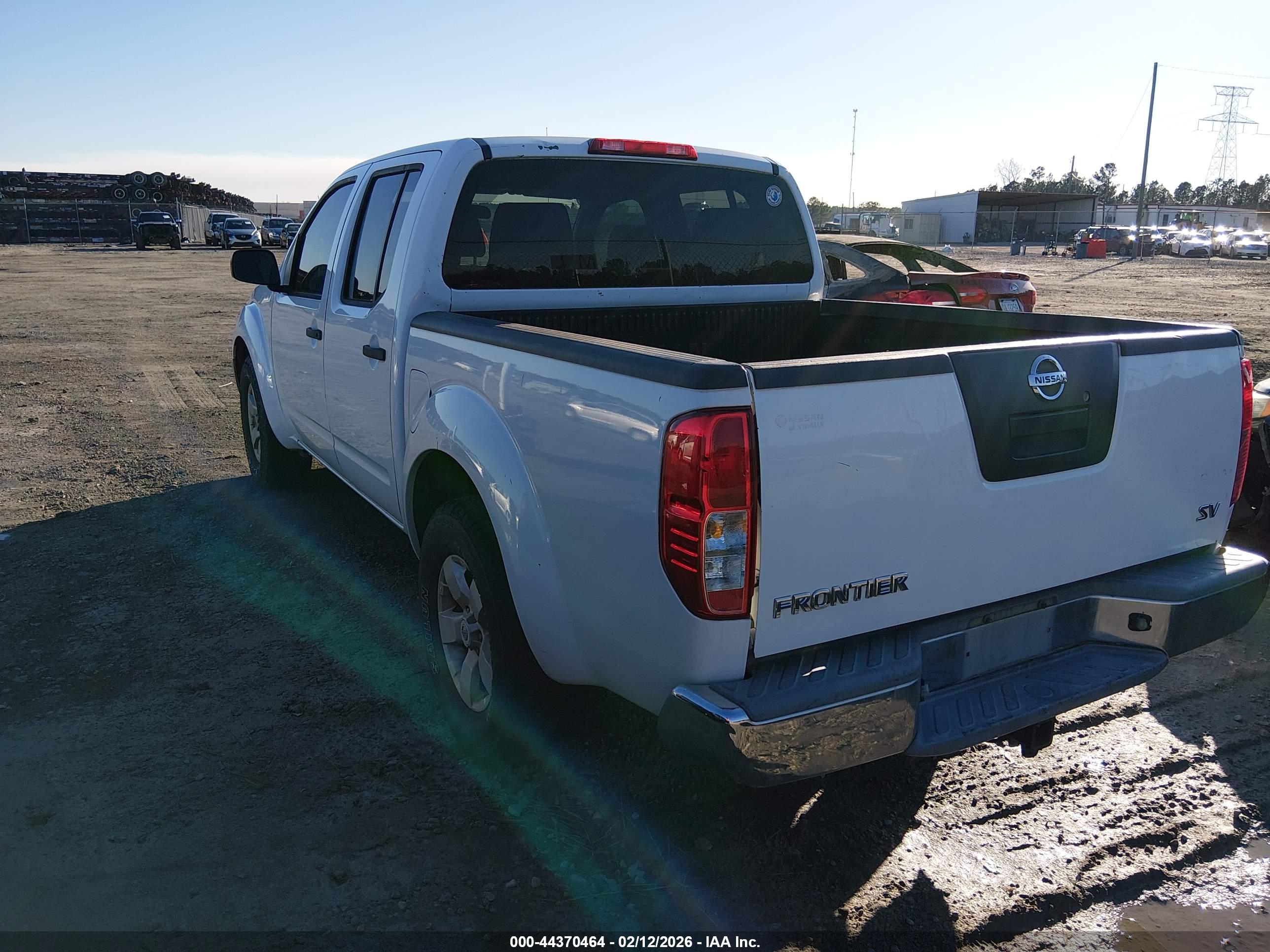 NISSAN FRONTIER image 3
