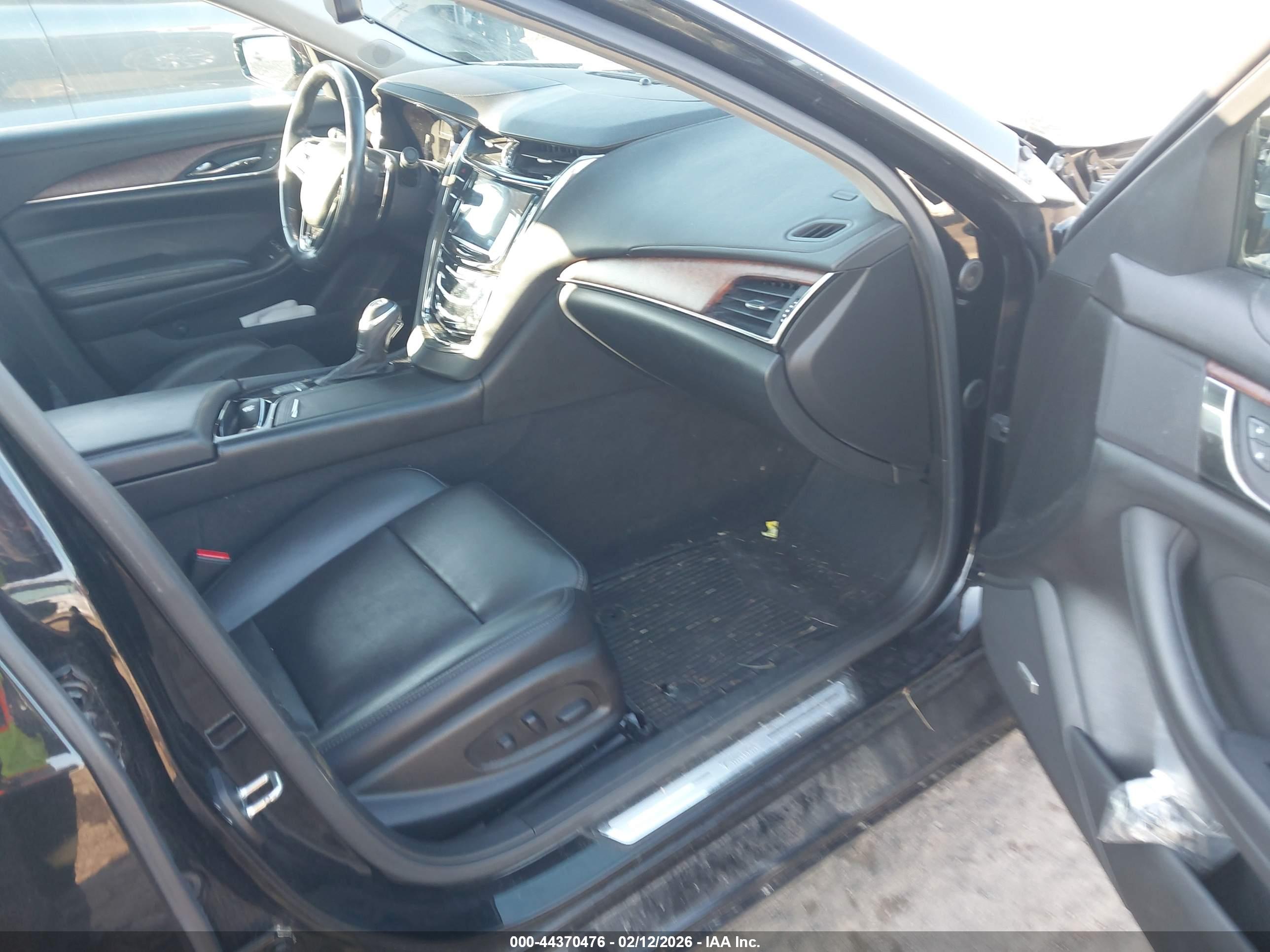 CADILLAC CTS image 5