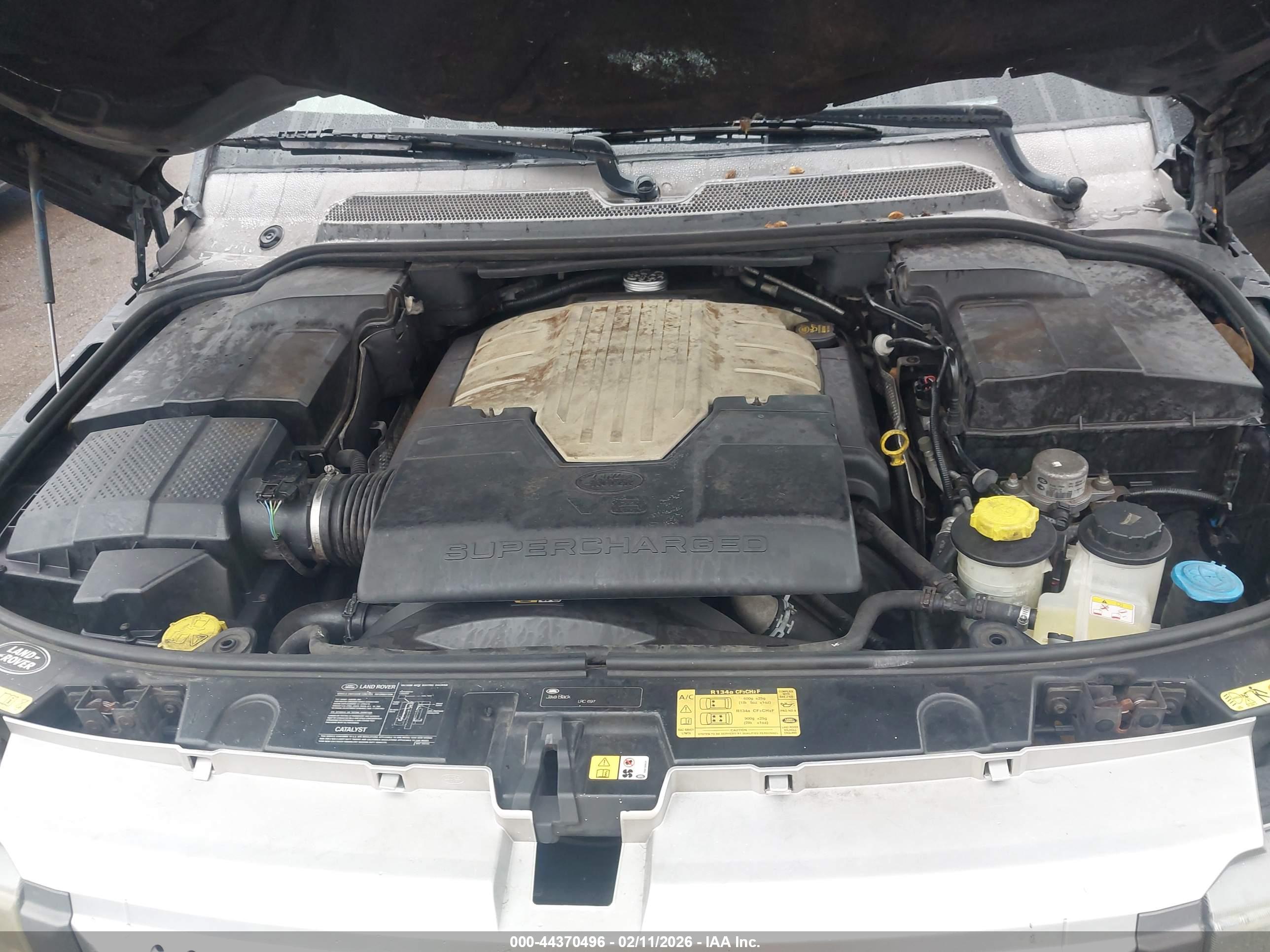 LAND ROVER image 10